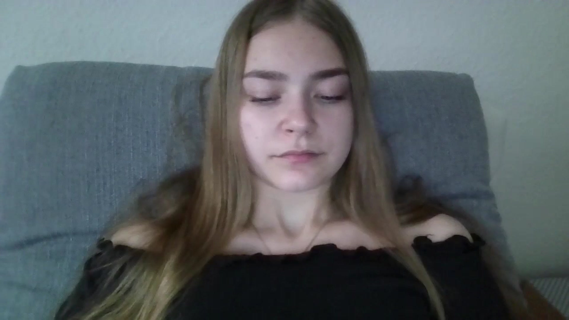 Gallery image thumbnail from LadyNesquick's myfreecams stream on, 10/21/2024, 14:18 image 19 of 20