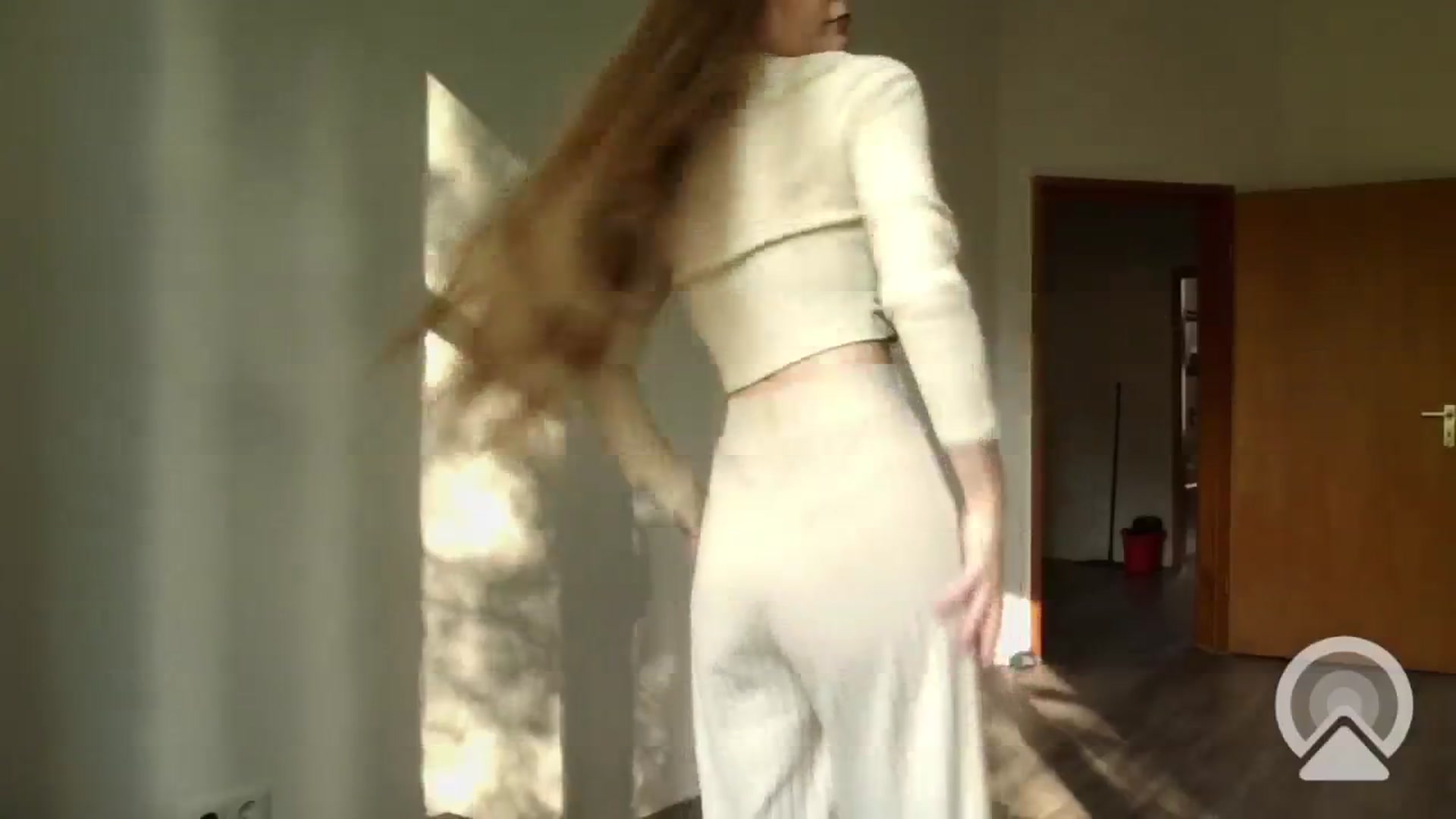 Gallery image thumbnail from LadyNesquick's myfreecams stream on, 10/25/2024, 13:00 image 16 of 20