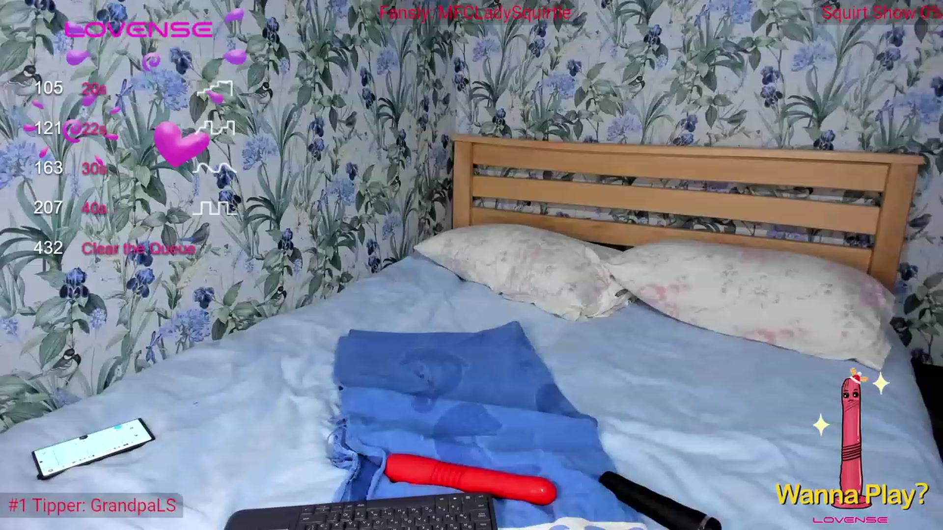 Gallery image thumbnail from LadySquirtle's myfreecams stream on, 10/19/2023, 07:57 image 1 of 20