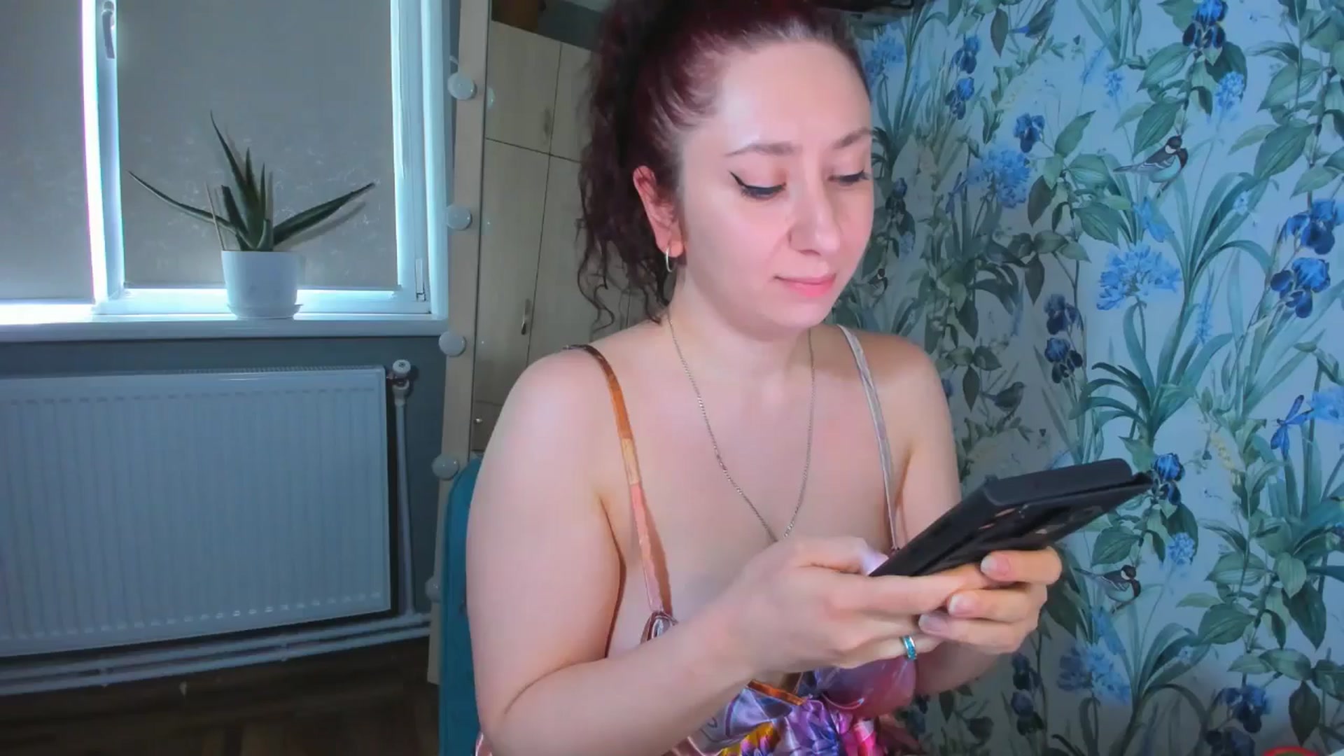 Gallery image thumbnail from LadySquirtle's myfreecams stream on, 05/20/2024, 08:55 image 19 of 20