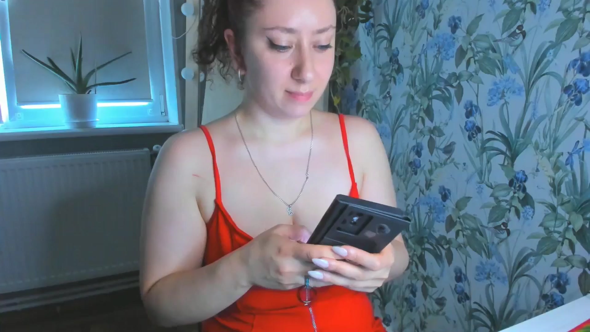 Gallery image thumbnail from LadySquirtle's myfreecams stream on, 06/18/2024, 09:38 image 1 of 20
