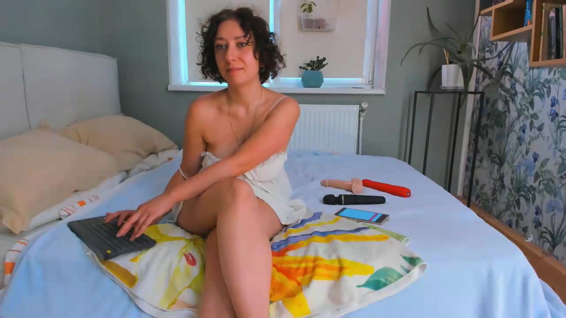 Gallery image thumbnail from LadySquirtle's myfreecams stream on, 08/04/2026, 06:31 image 4 of 20