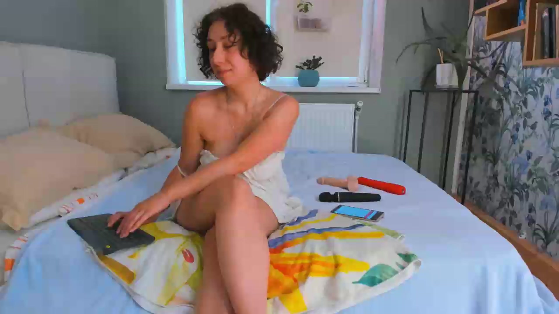 Gallery image thumbnail from LadySquirtle's myfreecams stream on, 08/04/2026, 06:31 image 2 of 20