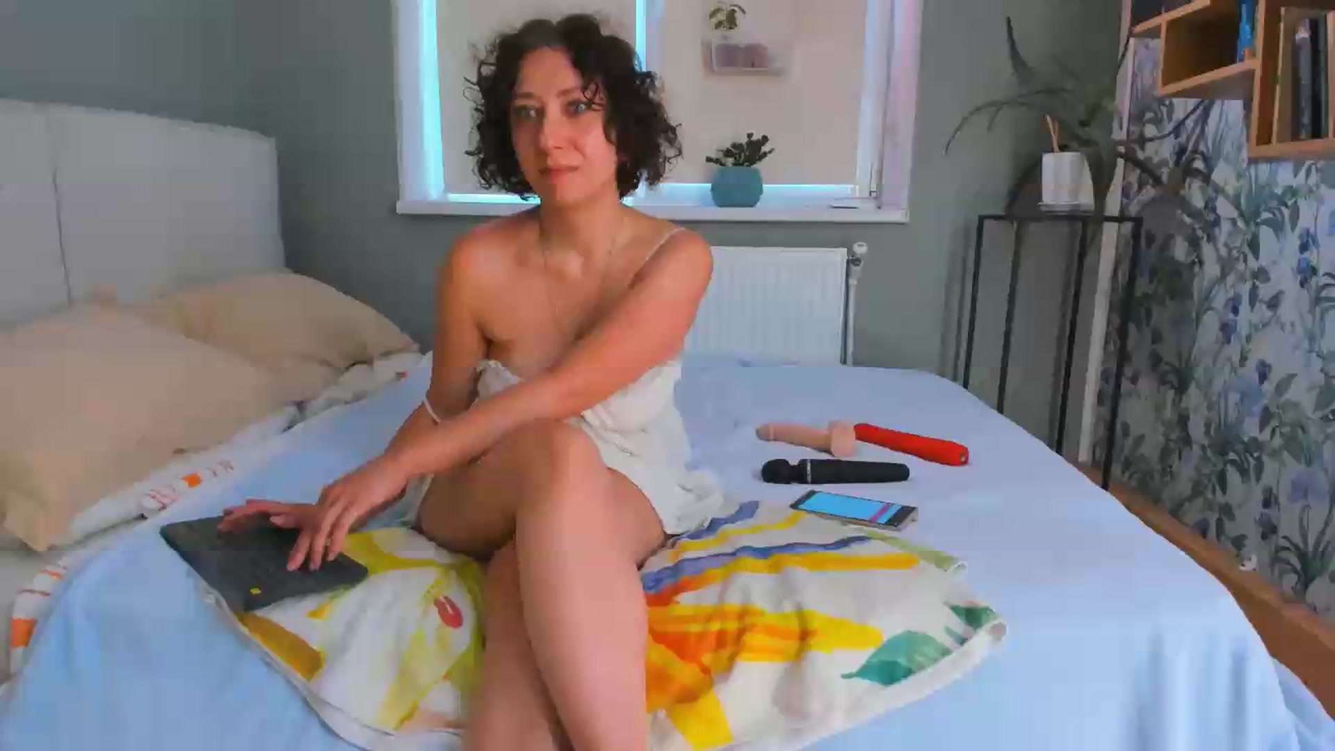 Gallery image thumbnail from LadySquirtle's myfreecams stream on, 08/04/2026, 06:31 image 3 of 20