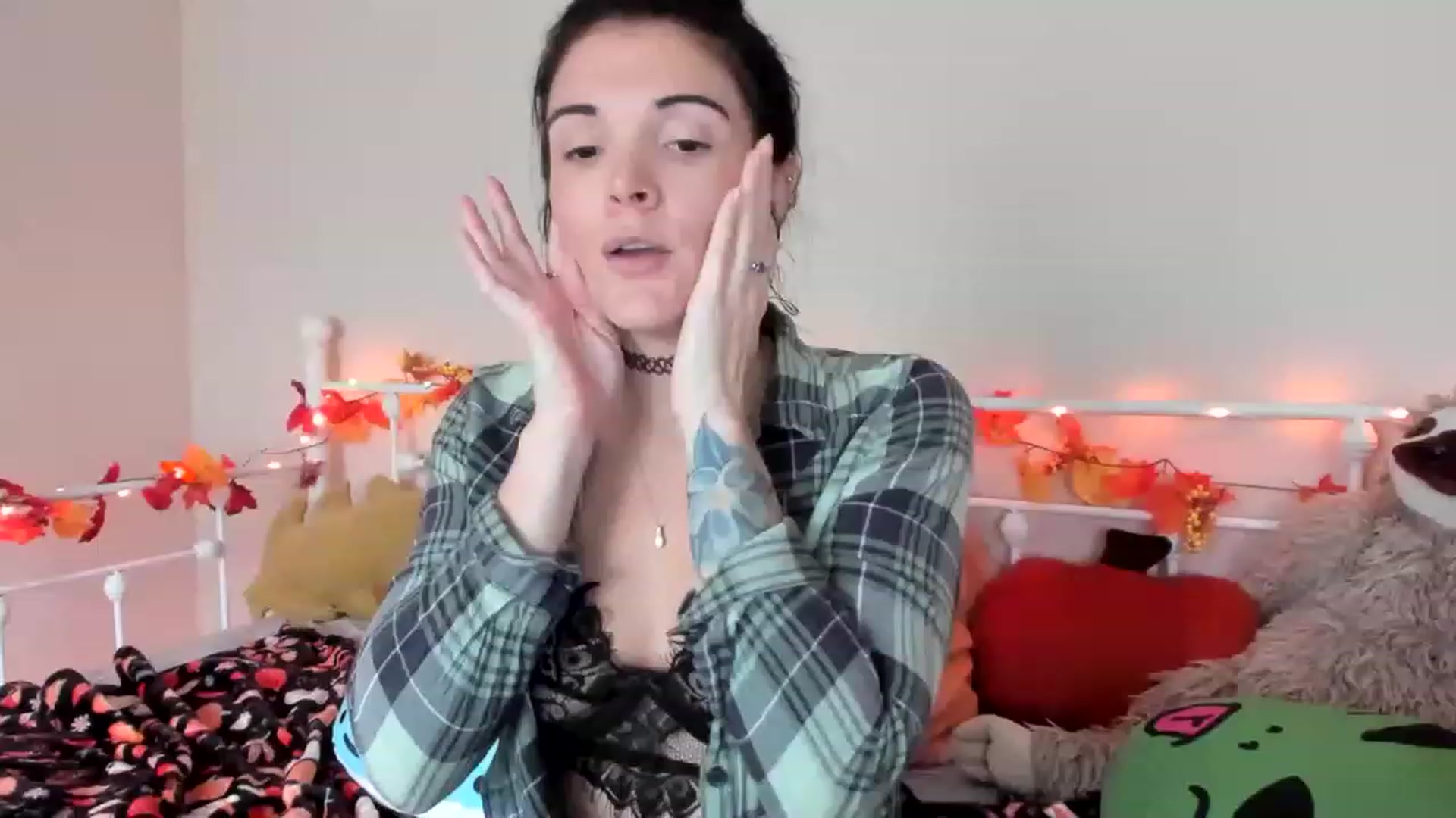 Gallery image thumbnail from LadyStarr's myfreecams stream on, 11/15/2022, 17:57 image 1 of 20