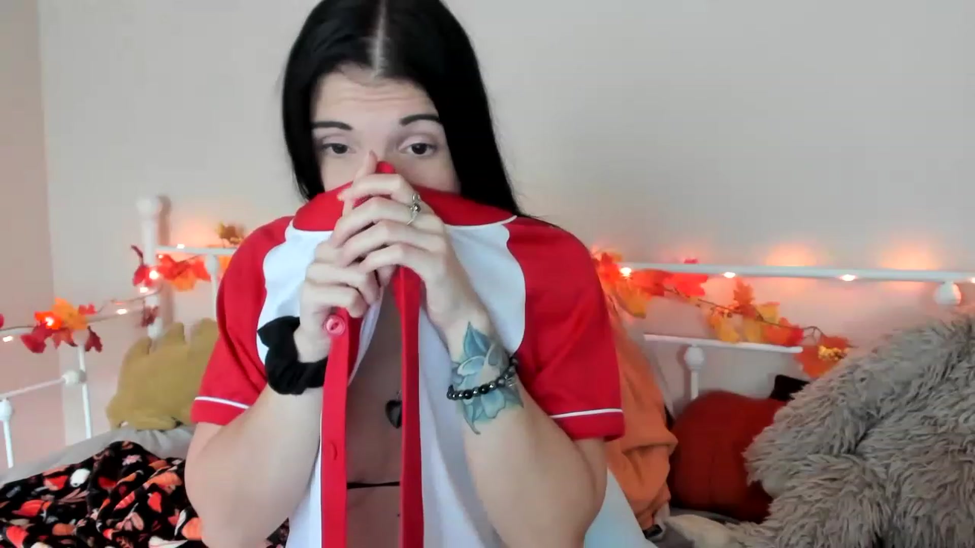 Gallery image thumbnail from LadyStarr's myfreecams stream on, 11/18/2022, 17:33 image 16 of 20