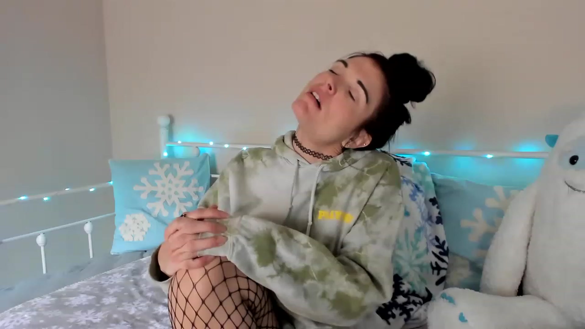 Gallery image thumbnail from LadyStarr's myfreecams stream on, 12/03/2022, 18:57 image 12 of 20