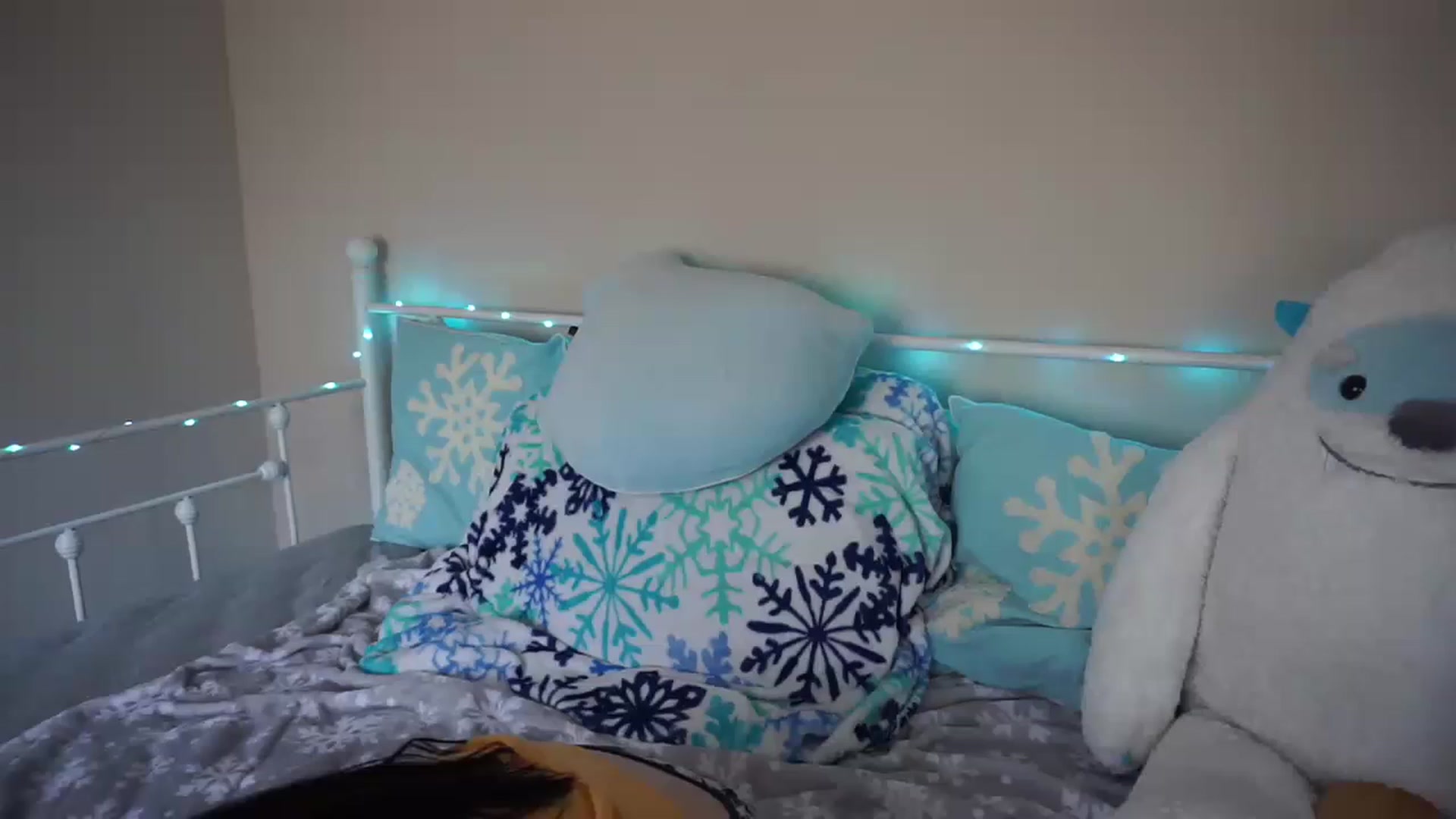 Gallery image thumbnail from LadyStarr's myfreecams stream on, 12/15/2022, 16:30 image 1 of 20
