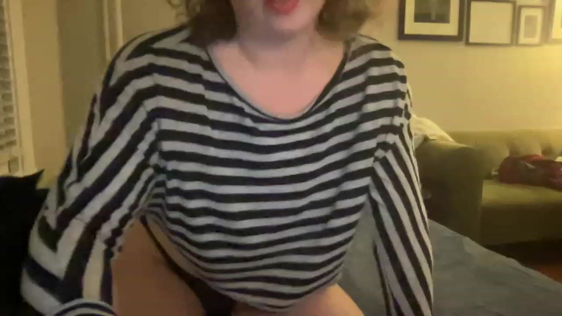 Gallery image thumbnail from LadyStarrdust's myfreecams stream on, 11/20/2022, 02:06 image 7 of 20