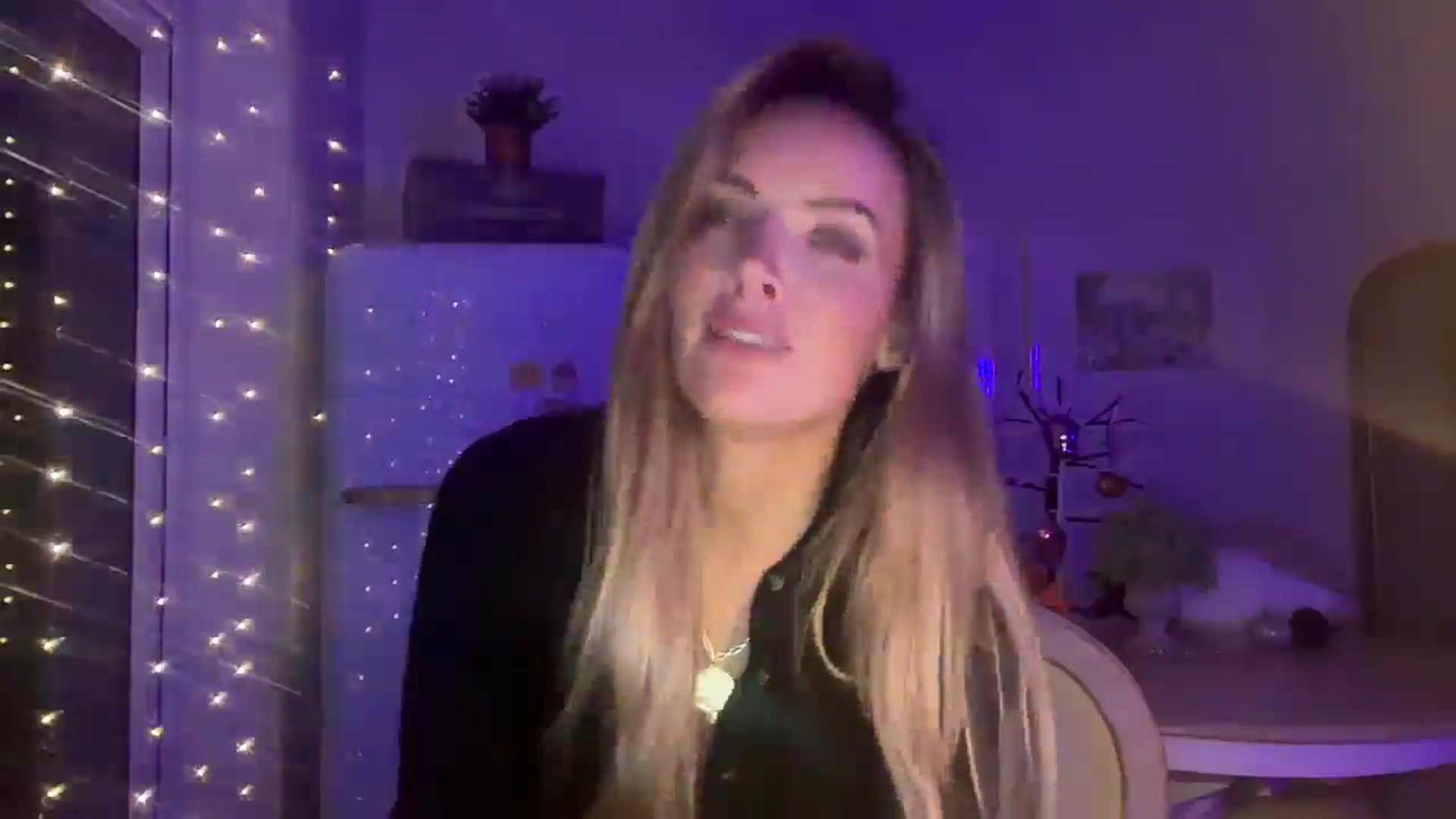 Gallery image thumbnail from LadySterling's myfreecams stream on, 10/19/2025, 21:42 image 5 of 20