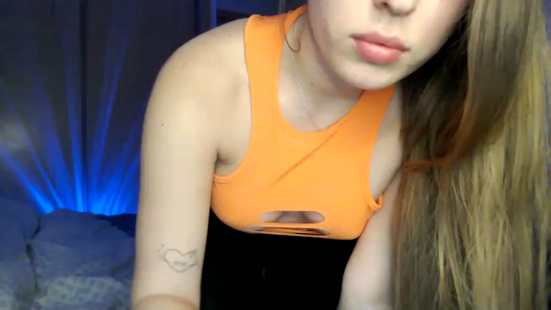 Gallery image thumbnail from LadySwan_'s myfreecams stream on, 04/02/2023, 19:56 image 10 of 20