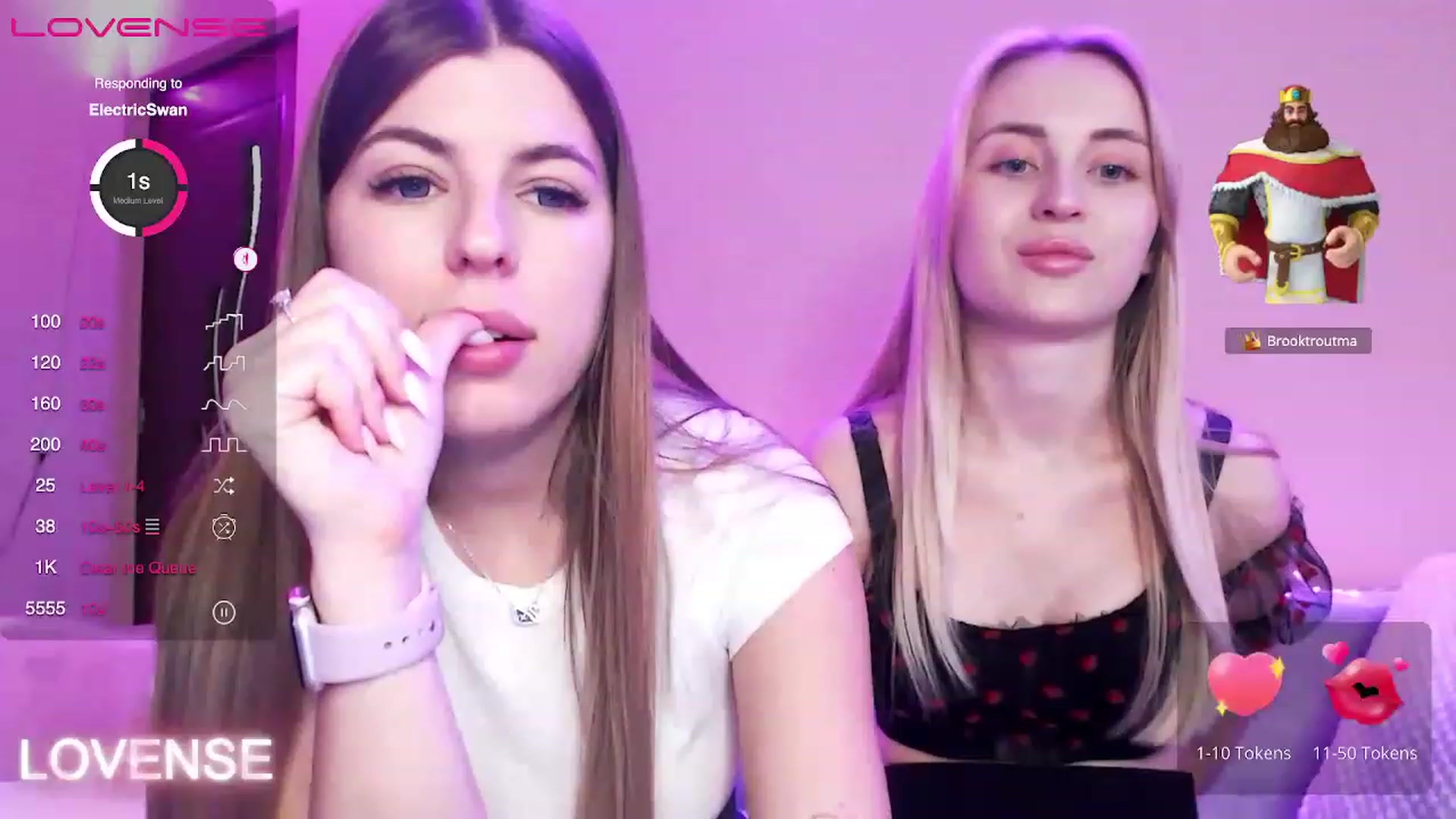Gallery image thumbnail from LadySwan_'s myfreecams stream on, 04/26/2023, 13:13 image 7 of 20