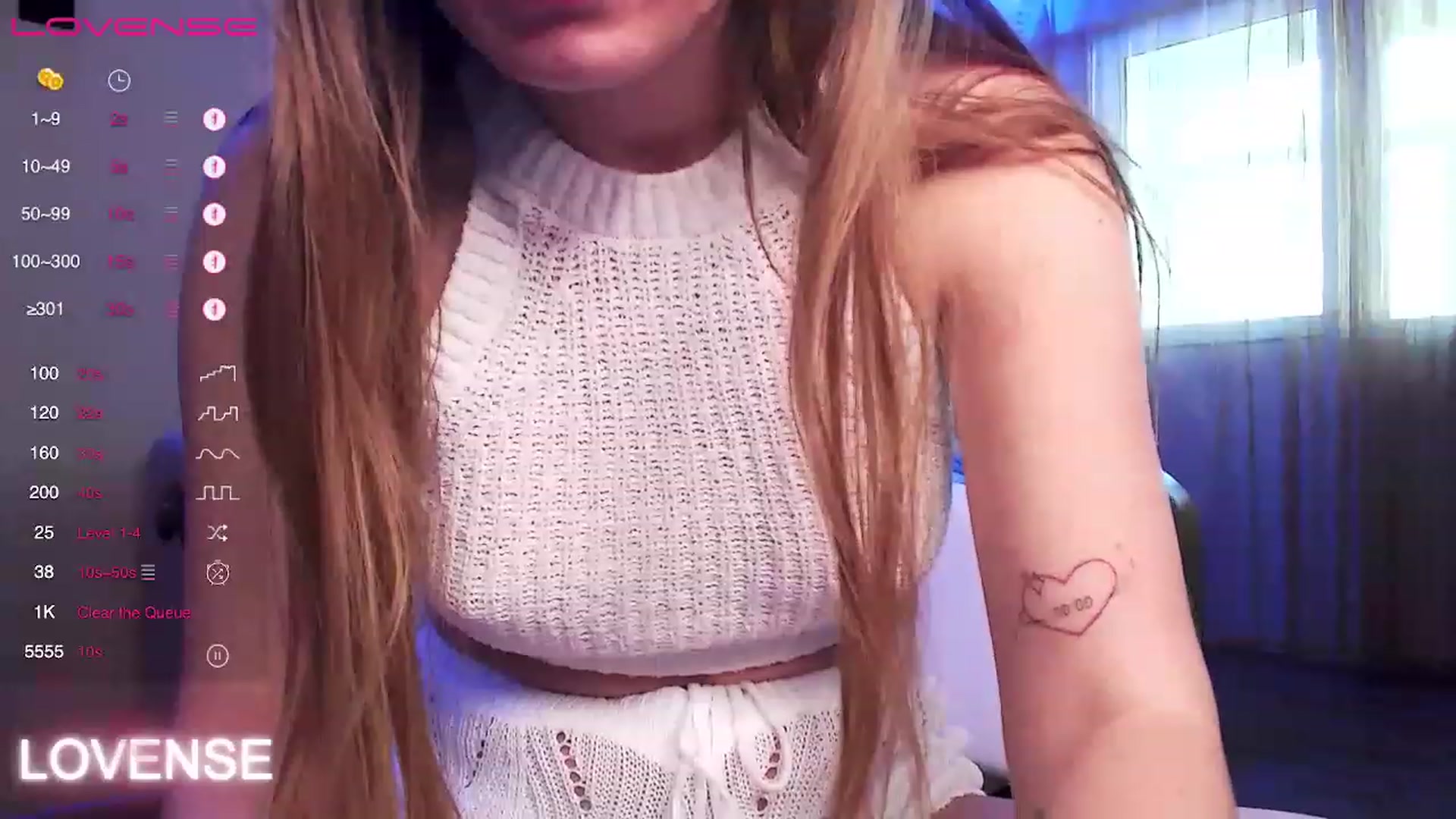 Gallery image thumbnail from LadySwan_'s myfreecams stream on, 04/29/2023, 08:31 image 14 of 20