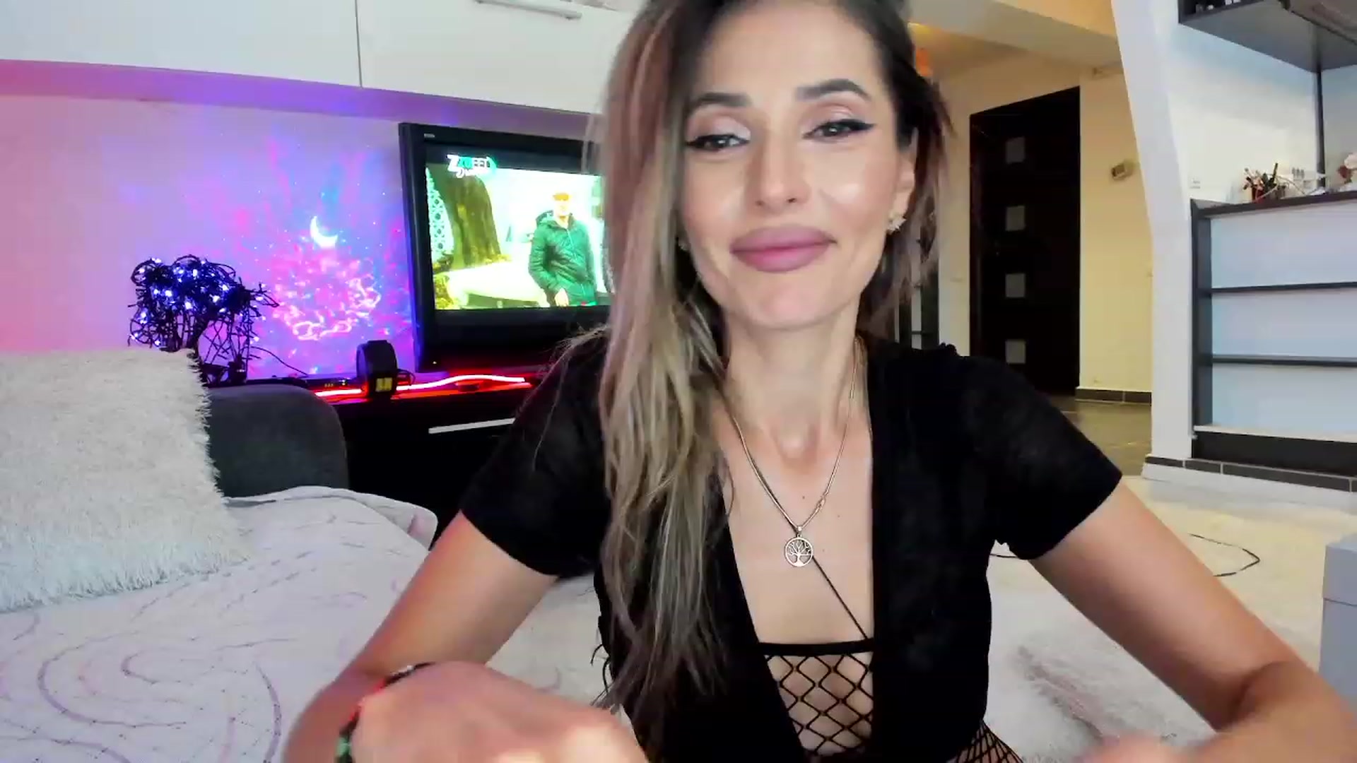 Gallery image thumbnail from LadyTinaofMFC's myfreecams stream on, 10/03/2023, 23:51 image 11 of 20