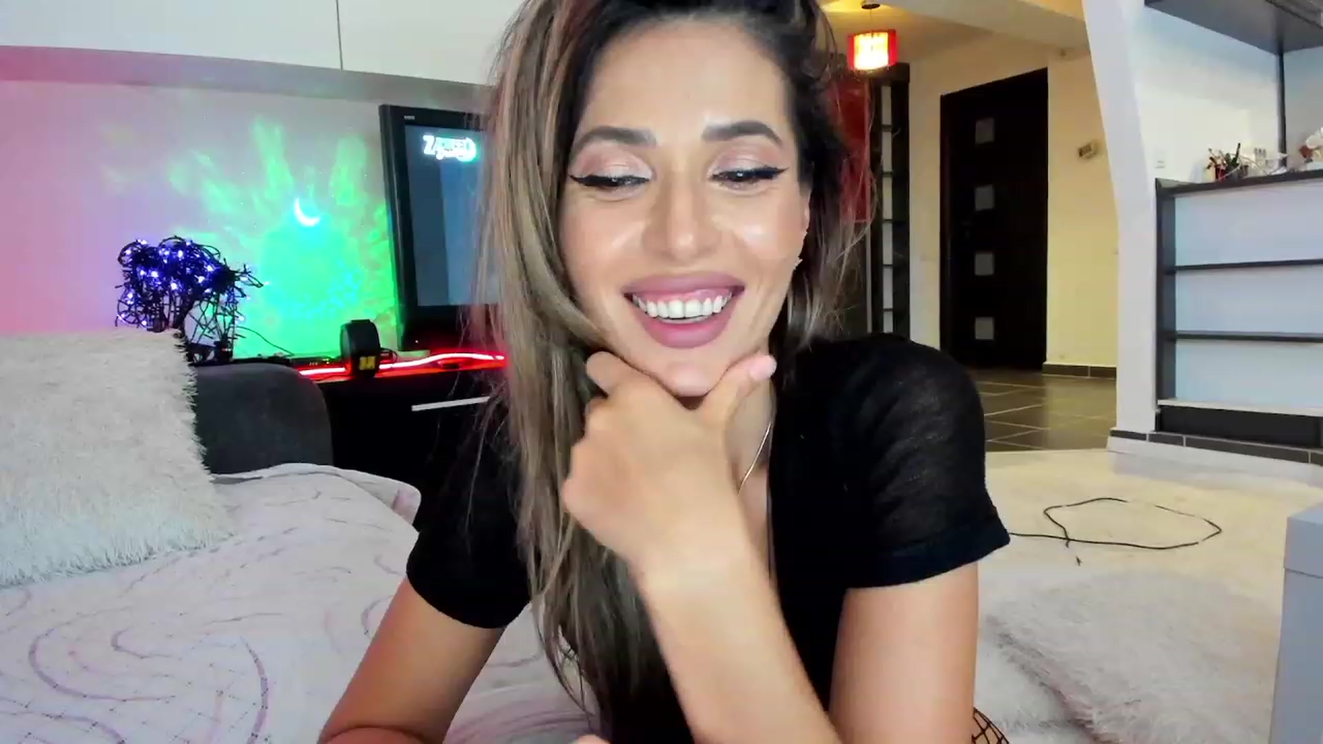 Gallery image thumbnail from LadyTinaofMFC's myfreecams stream on, 10/03/2023, 23:51 image 12 of 20