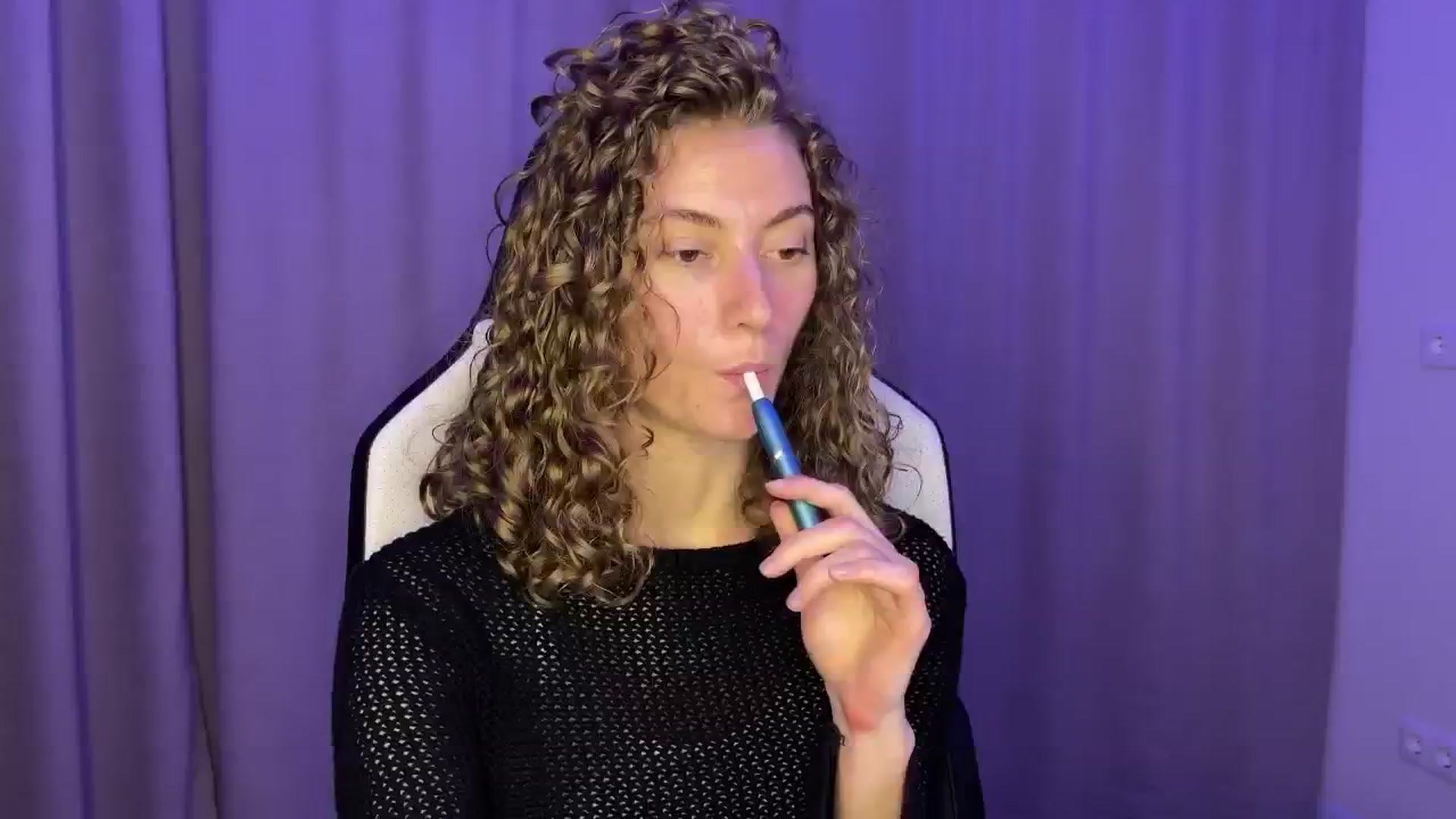 Gallery image thumbnail from Lady_Curls's myfreecams stream on, 12/04/2024, 01:17 image 11 of 20