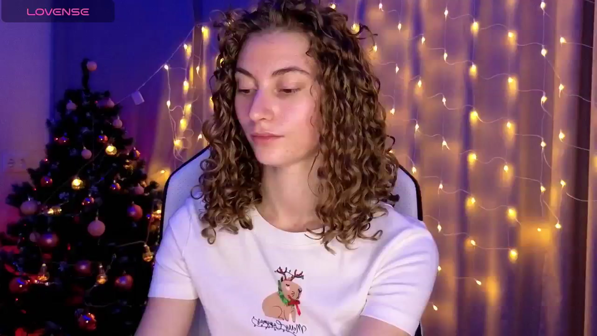 Gallery image thumbnail from Lady_Curls's myfreecams stream on, 12/20/2024, 01:17 image 10 of 20
