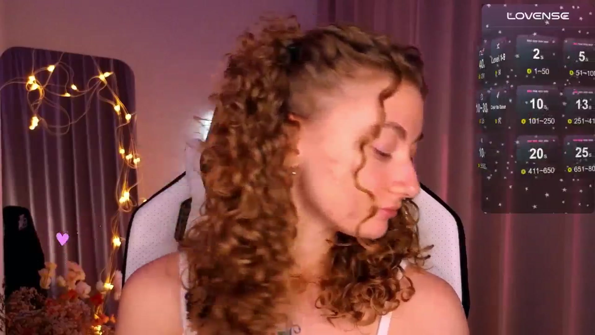 Gallery image thumbnail from Lady_Curls's myfreecams stream on, 05/19/2025, 01:58 image 12 of 20