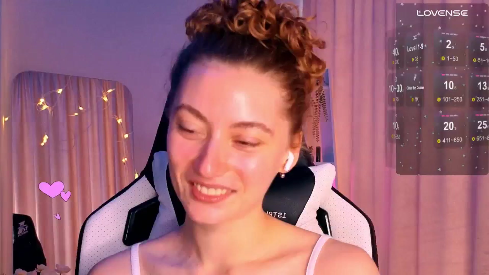 Gallery image thumbnail from Lady_Curls's myfreecams stream on, 05/25/2025, 11:46 image 4 of 20