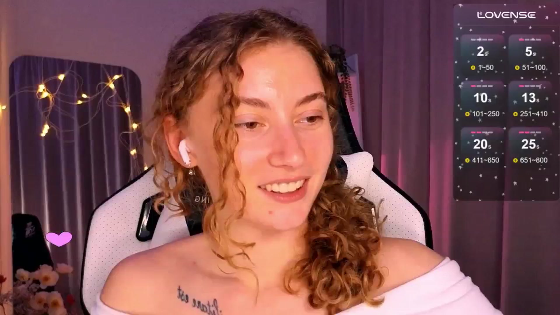 Gallery image thumbnail from Lady_Curls's myfreecams stream on, 05/27/2025, 01:19 image 12 of 20