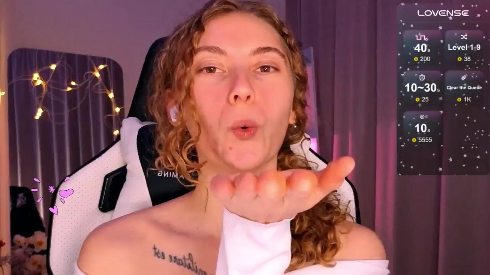 Gallery image thumbnail from Lady_Curls's myfreecams stream on, 05/27/2025, 01:19 image 17 of 20