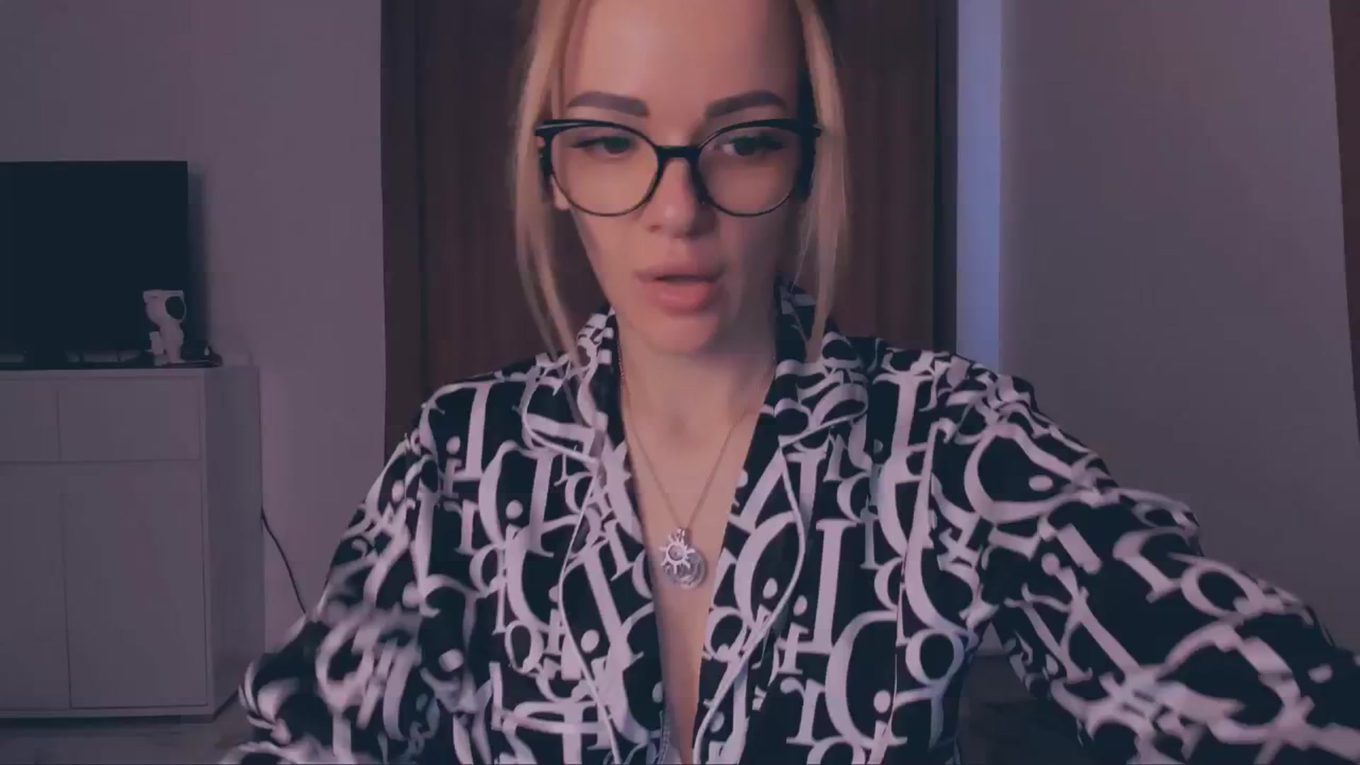 Gallery image thumbnail from Lady_Eva's myfreecams stream on, 04/20/2025, 14:36 image 9 of 20