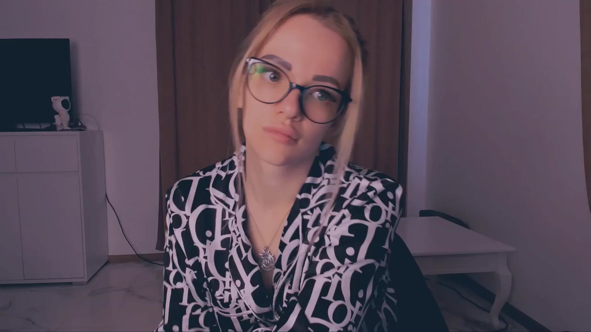 Gallery image thumbnail from Lady_Eva's myfreecams stream on, 04/20/2025, 14:36 image 5 of 20