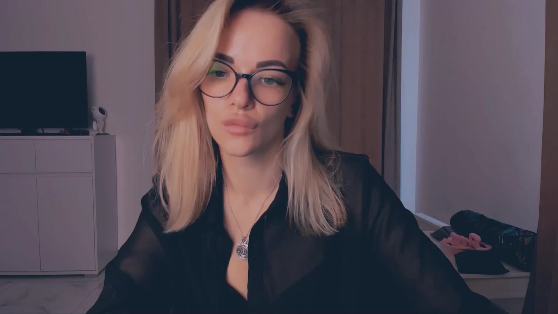 Gallery image thumbnail from Lady_Eva's myfreecams stream on, 05/27/2025, 15:03 image 14 of 20