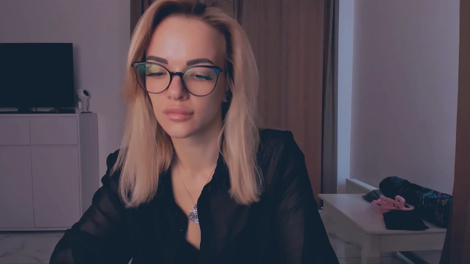 Gallery image thumbnail from Lady_Eva's myfreecams stream on, 05/27/2025, 15:03 image 3 of 20
