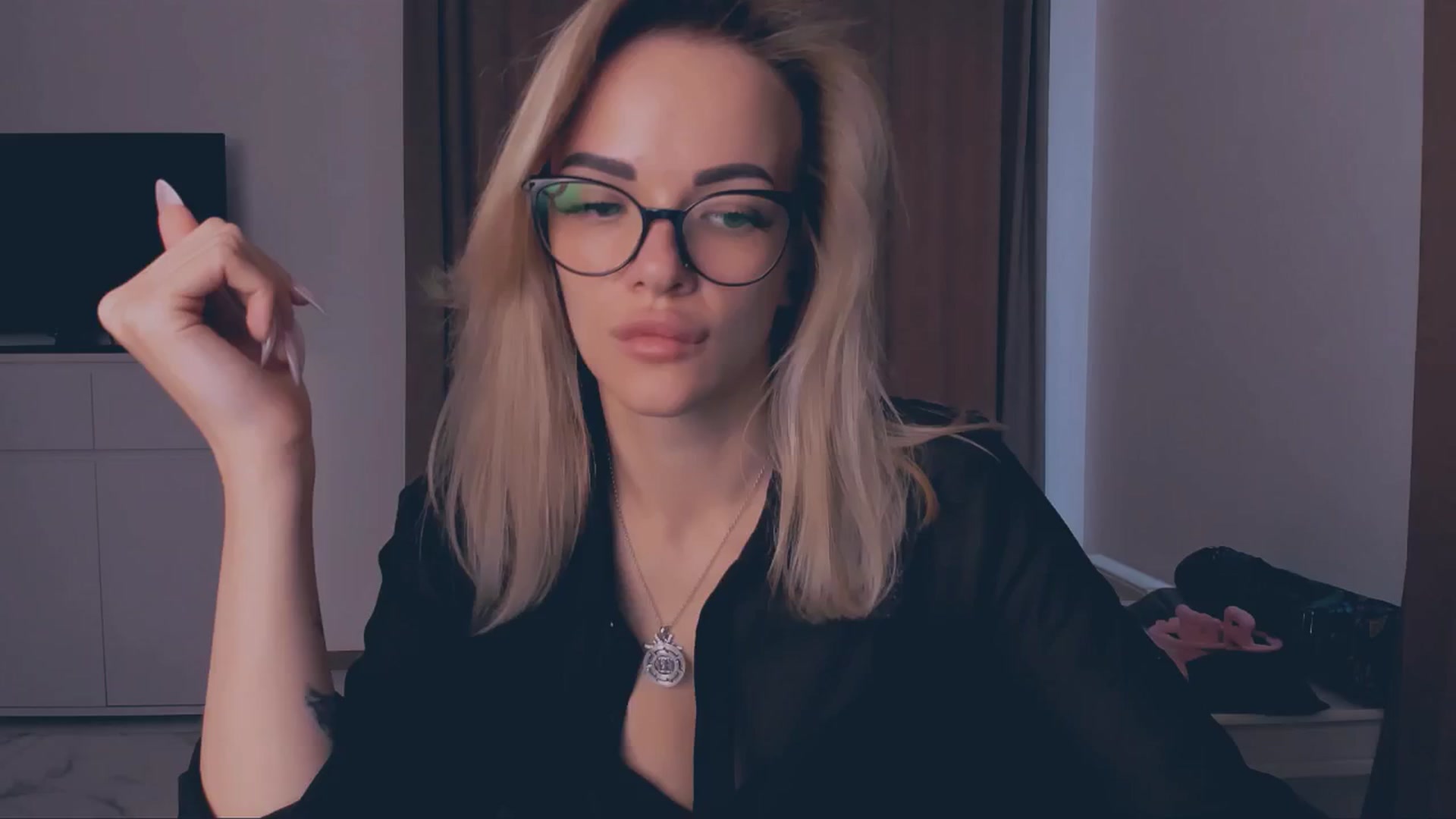 Gallery image thumbnail from Lady_Eva's myfreecams stream on, 05/27/2025, 15:03 image 16 of 20