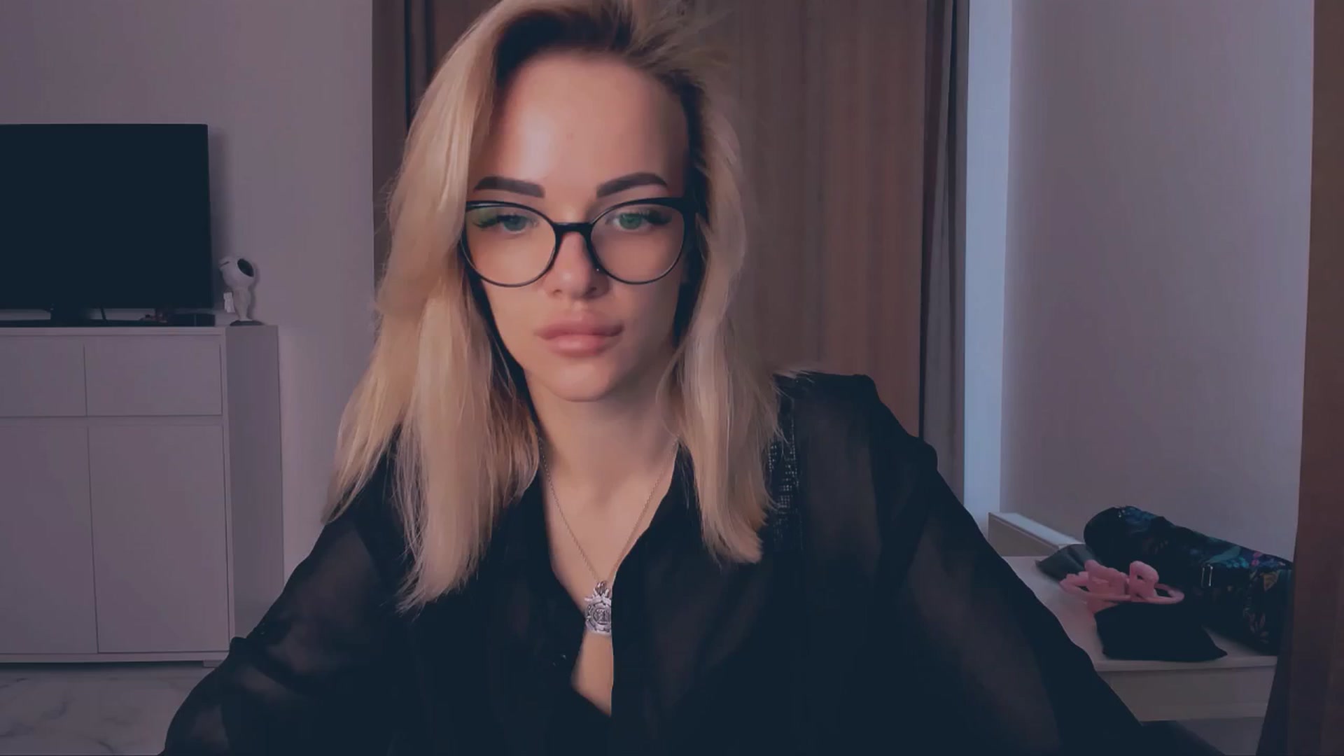 Gallery image thumbnail from Lady_Eva's myfreecams stream on, 05/27/2025, 15:03 image 4 of 20