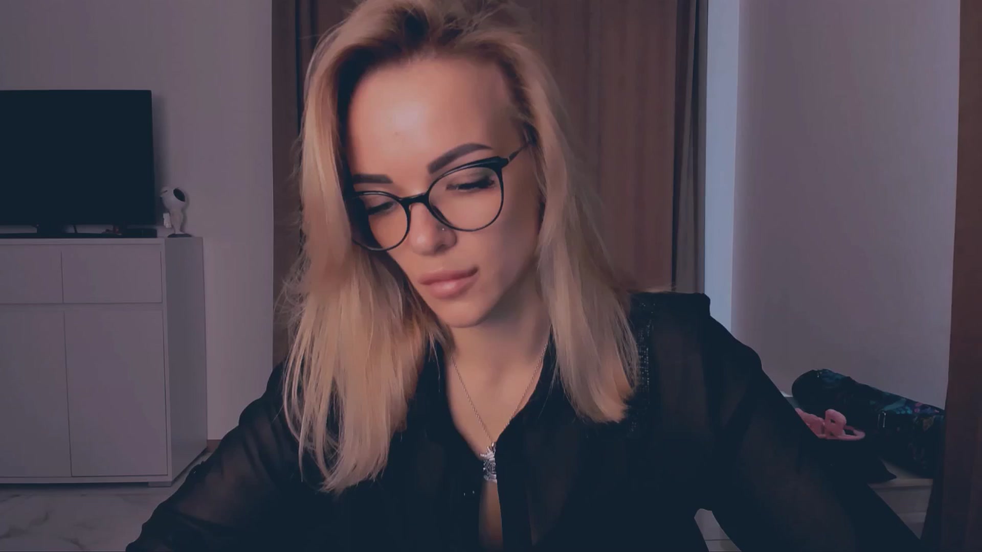 Gallery image thumbnail from Lady_Eva's myfreecams stream on, 05/27/2025, 15:03 image 6 of 20