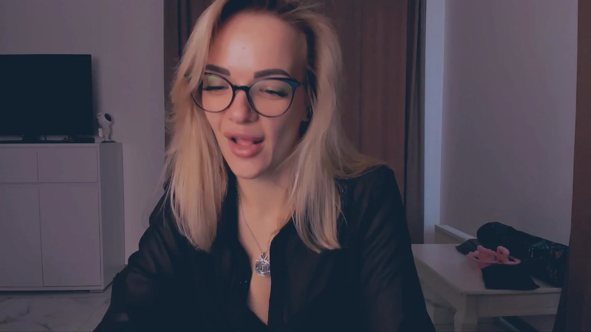 Gallery image thumbnail from Lady_Eva's myfreecams stream on, 05/27/2025, 15:03 image 18 of 20