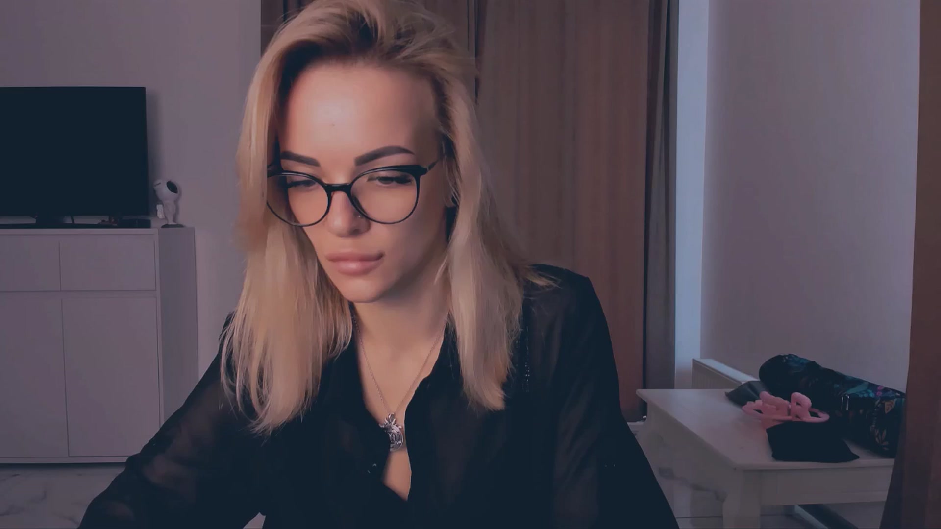 Gallery image thumbnail from Lady_Eva's myfreecams stream on, 05/27/2025, 15:03 image 5 of 20