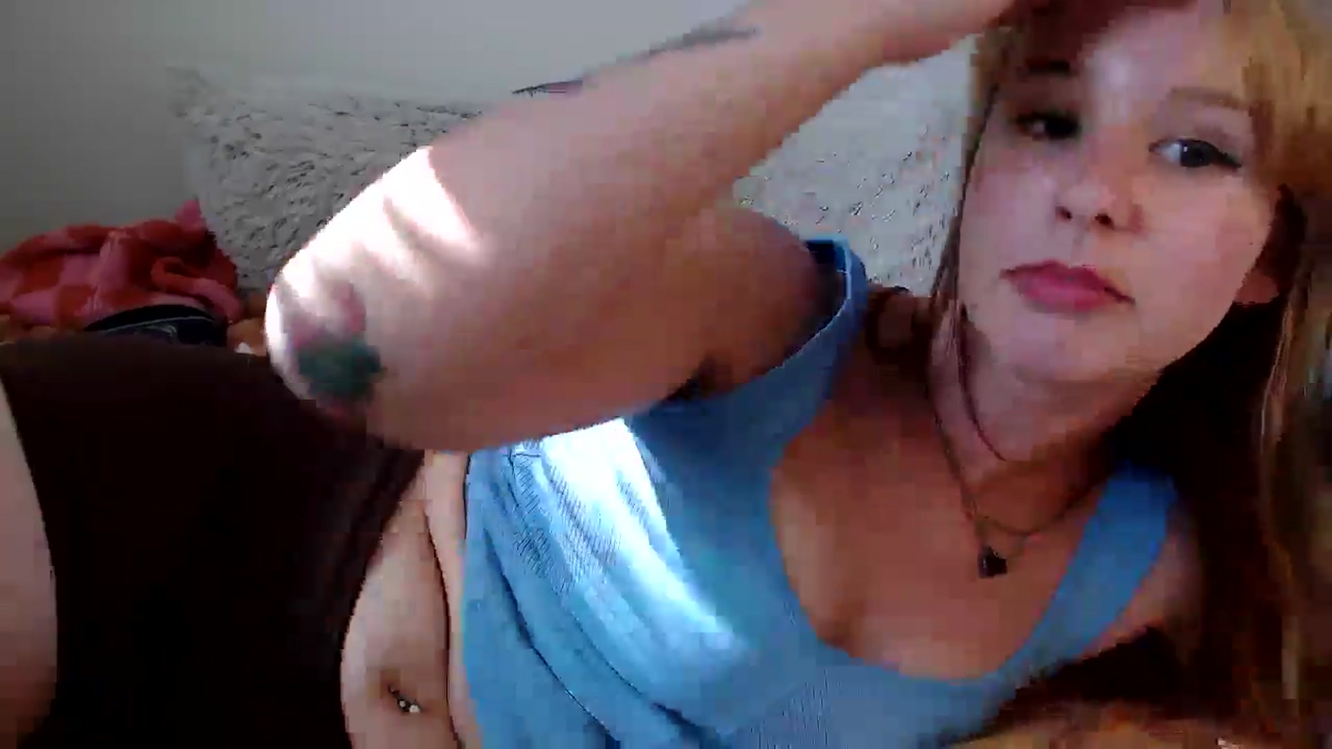 Gallery image thumbnail from Lady_Garnet22's myfreecams stream on, 07/18/2024, 21:06 image 11 of 20