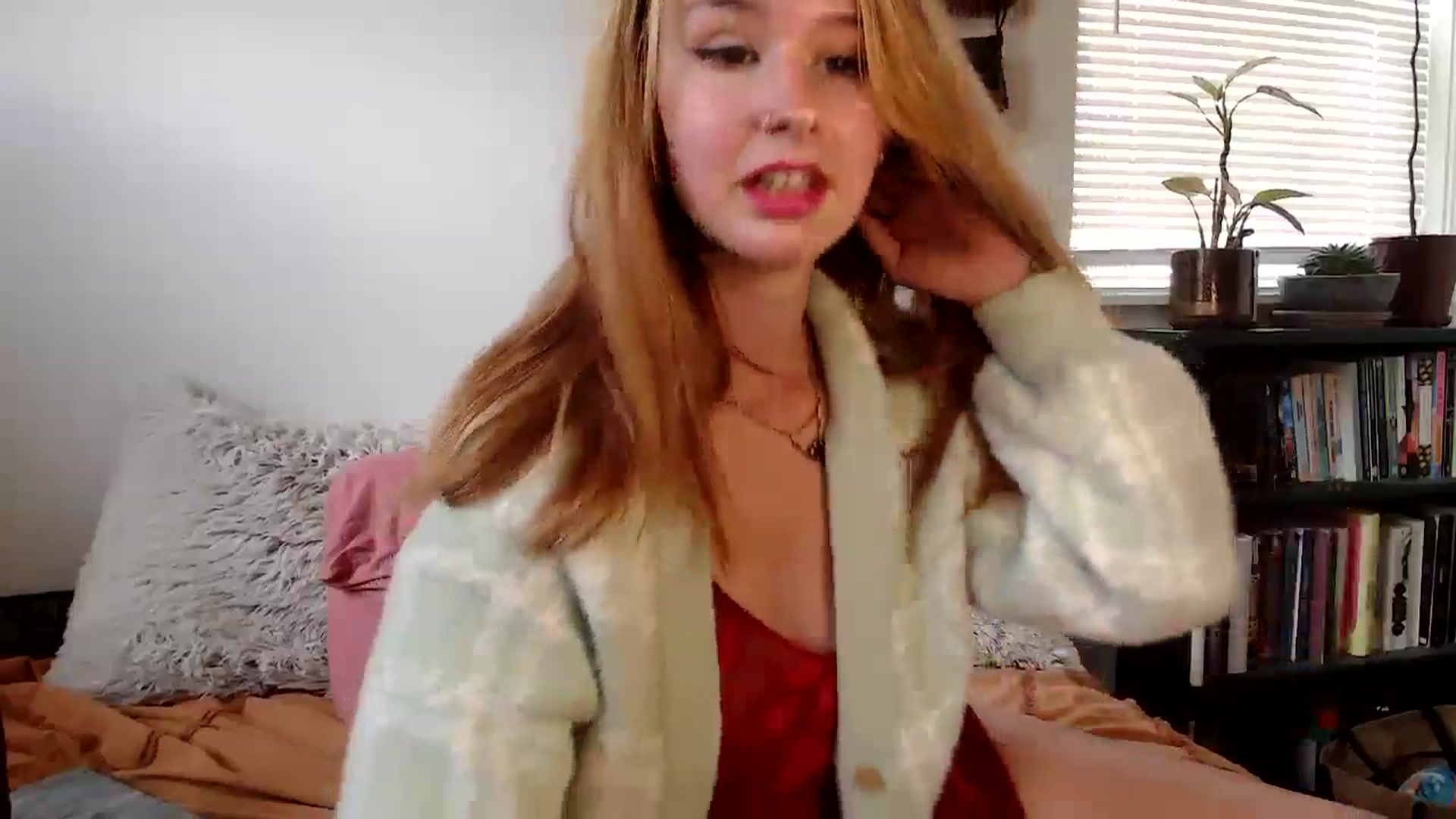 Gallery image thumbnail from Lady_Garnet22's myfreecams stream on, 09/30/2024, 15:56 image 20 of 20