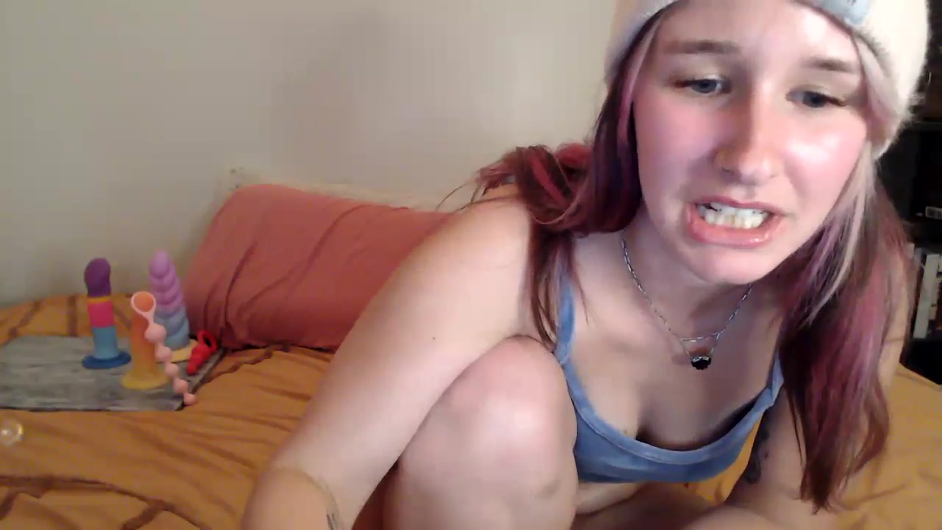 Gallery image thumbnail from Lady_Garnet22's myfreecams stream on, 12/19/2024, 23:18 image 3 of 20