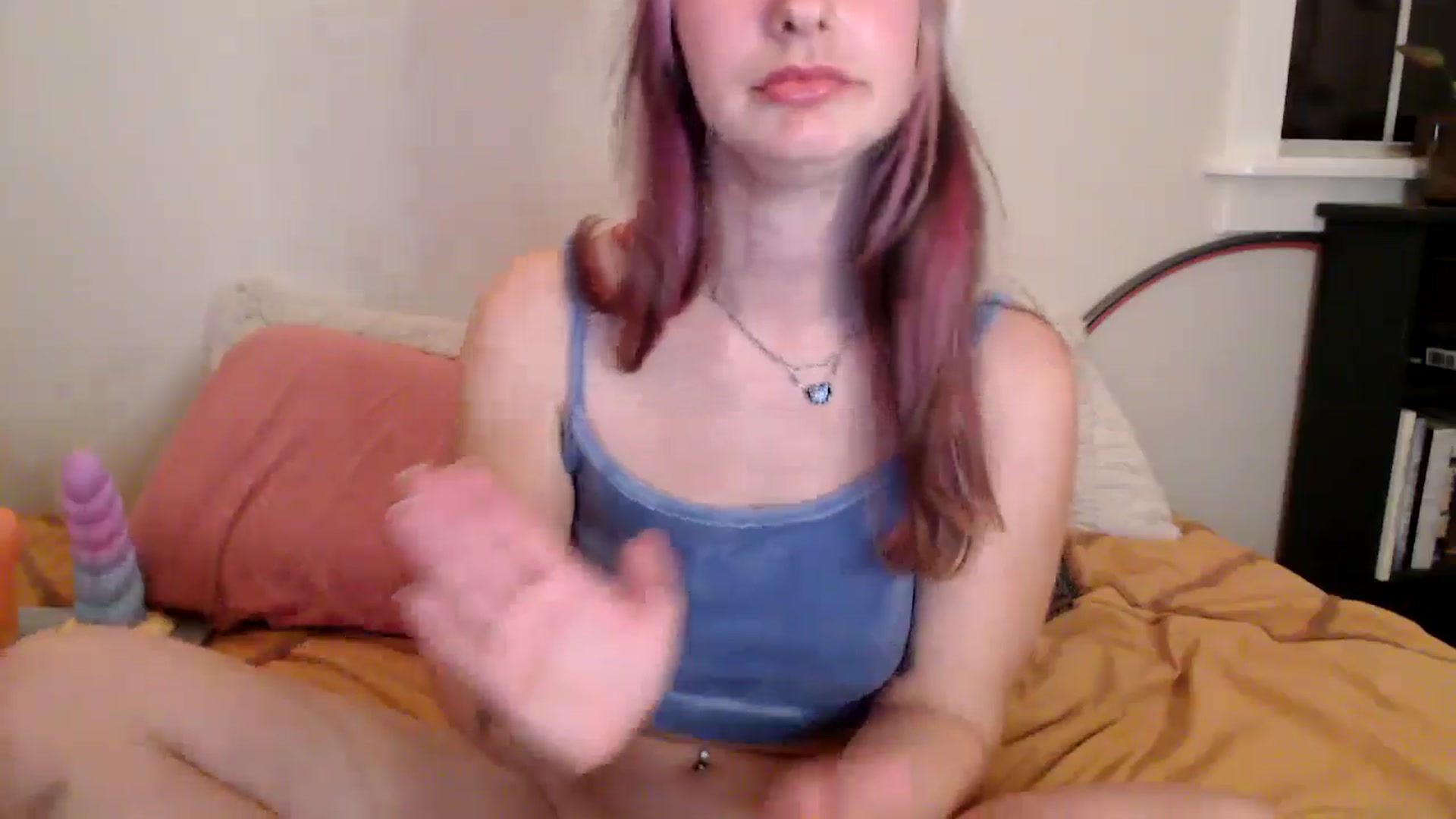 Gallery image thumbnail from Lady_Garnet22's myfreecams stream on, 12/19/2024, 23:18 image 9 of 20