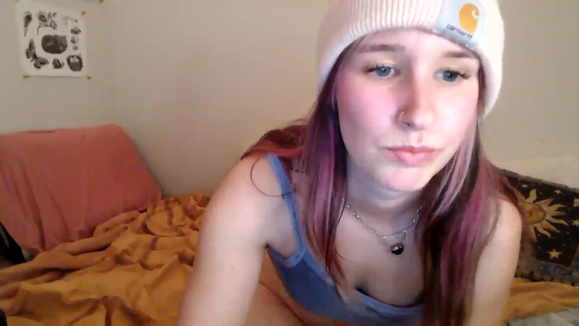Gallery image thumbnail from Lady_Garnet22's myfreecams stream on, 12/19/2024, 23:18 image 19 of 20