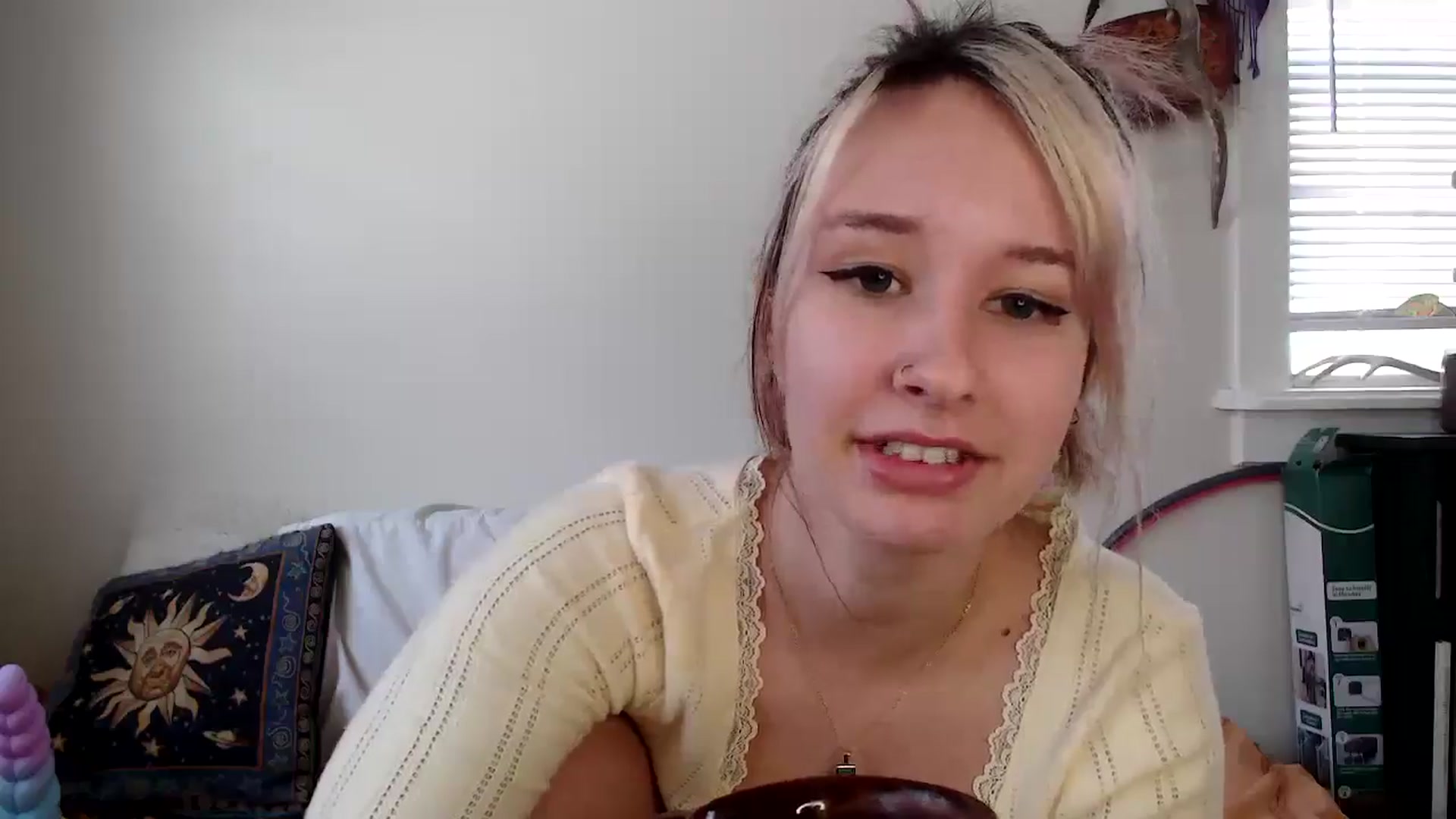 Gallery image thumbnail from Lady_Garnet22's myfreecams stream on, 01/16/2025, 17:27 image 5 of 20