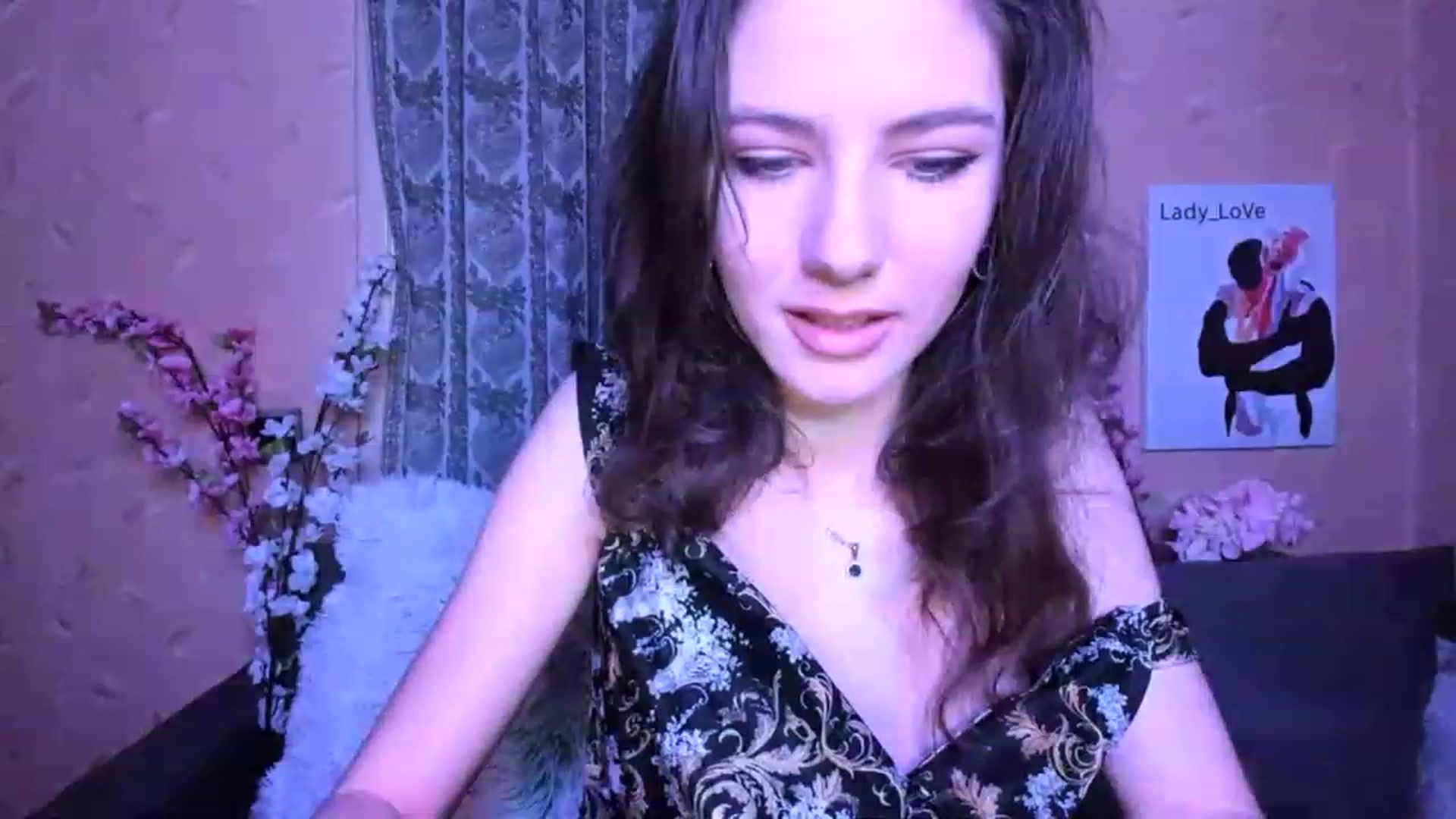 Gallery image thumbnail from Lady_LoVe7's myfreecams stream on, 12/09/2022, 03:15 image 16 of 20