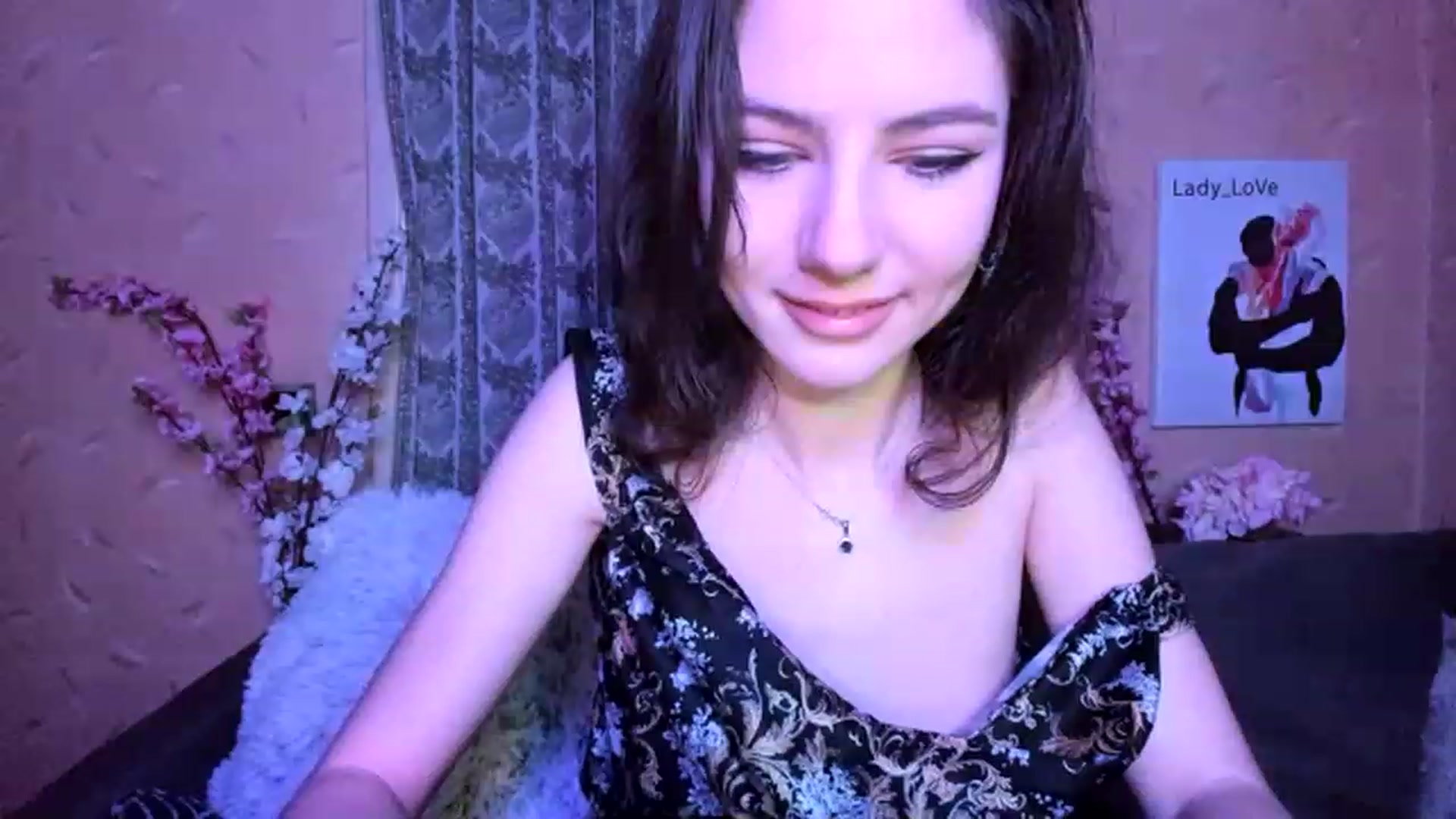 Gallery image thumbnail from Lady_LoVe7's myfreecams stream on, 12/09/2022, 03:49 image 9 of 20