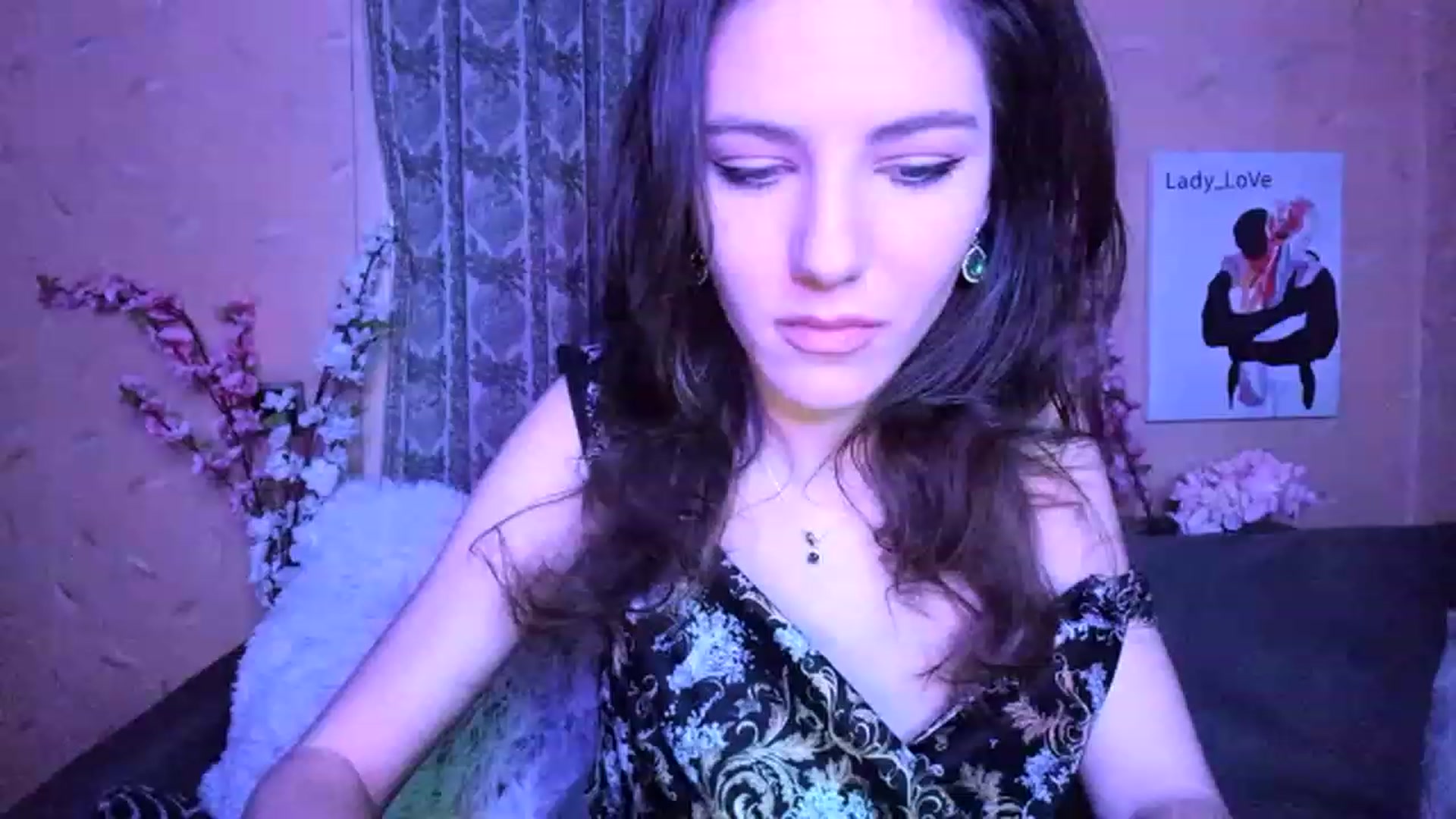 Gallery image thumbnail from Lady_LoVe7's myfreecams stream on, 12/09/2022, 03:49 image 1 of 20