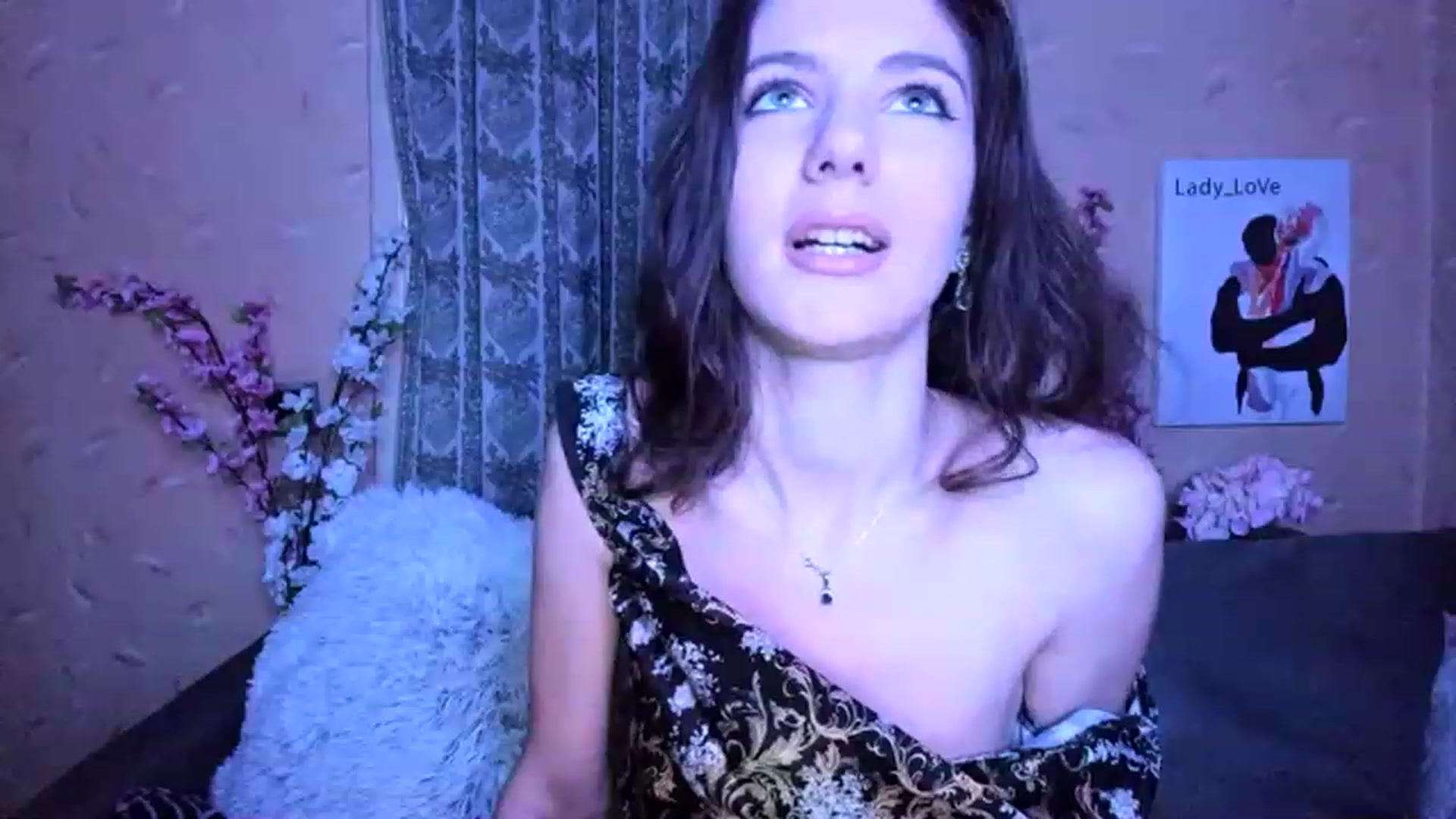 Gallery image thumbnail from Lady_LoVe7's myfreecams stream on, 12/09/2022, 03:49 image 12 of 20