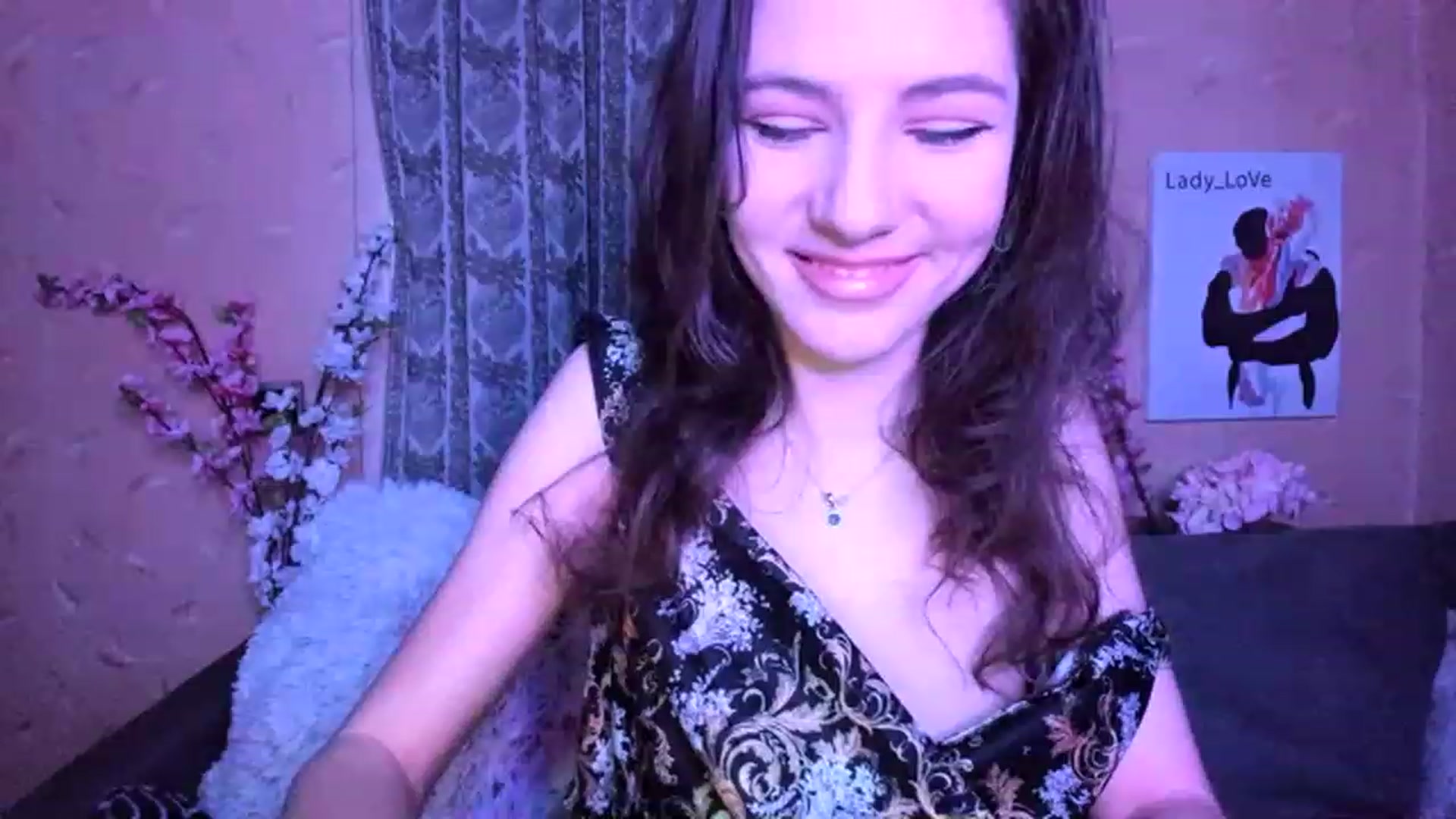 Gallery image thumbnail from Lady_LoVe7's myfreecams stream on, 12/09/2022, 03:49 image 4 of 20