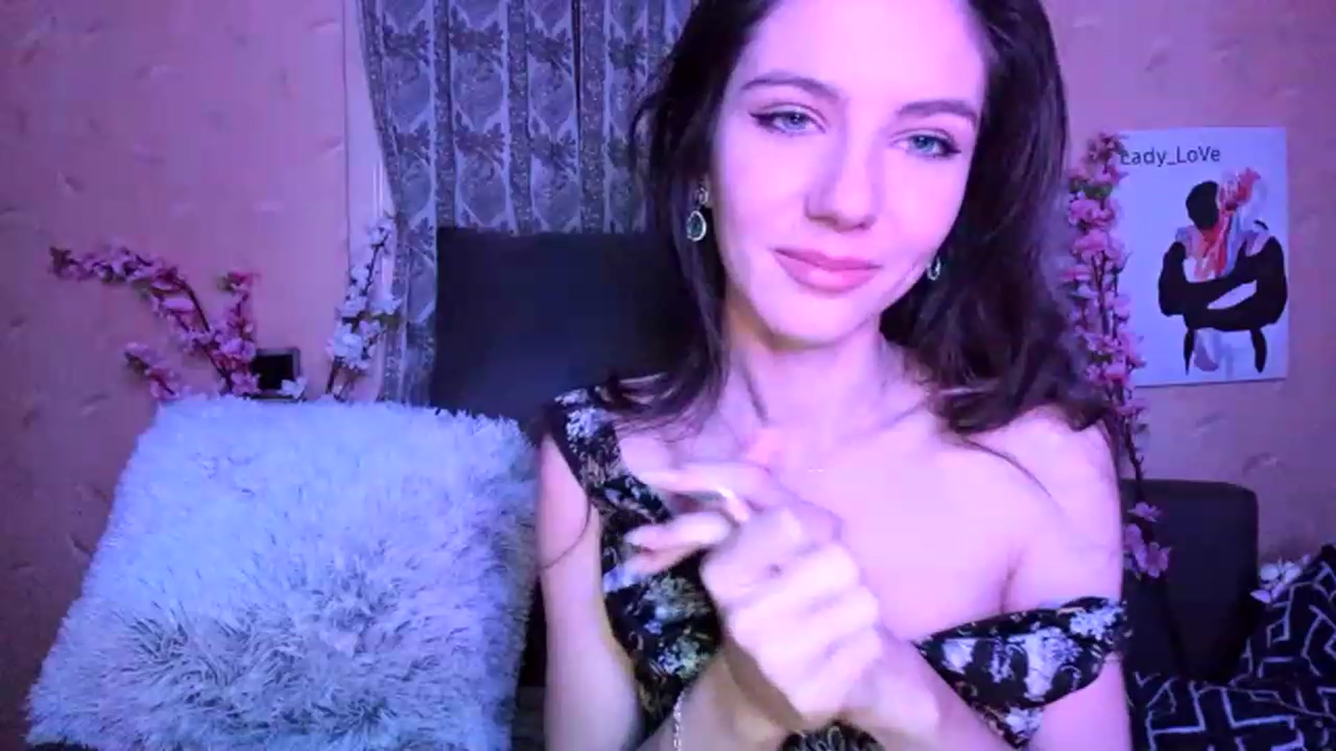 Gallery image thumbnail from Lady_LoVe7's myfreecams stream on, 12/09/2022, 06:16 image 2 of 20
