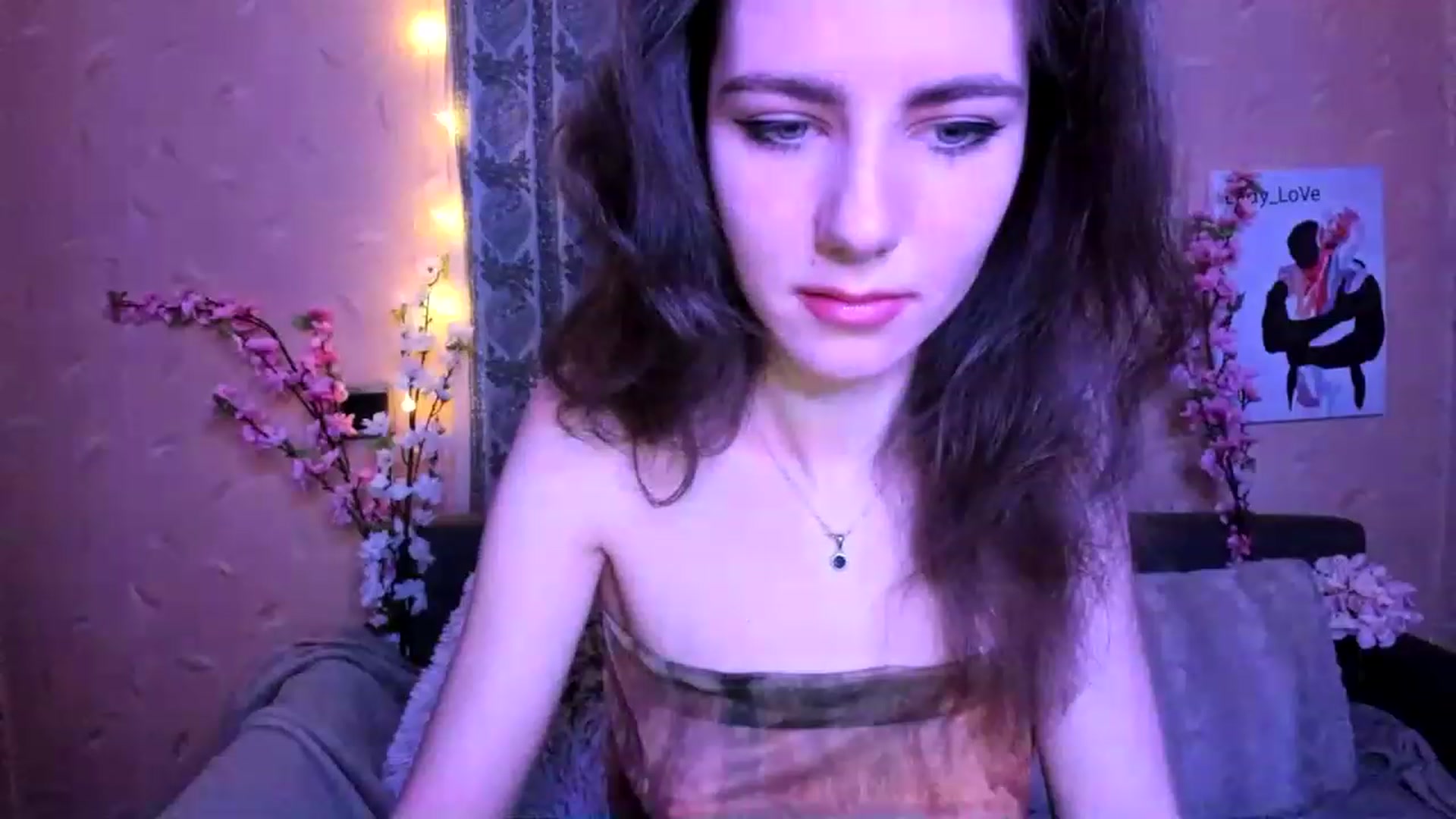 Gallery image thumbnail from Lady_LoVe7's myfreecams stream on, 12/15/2022, 14:17 image 9 of 20