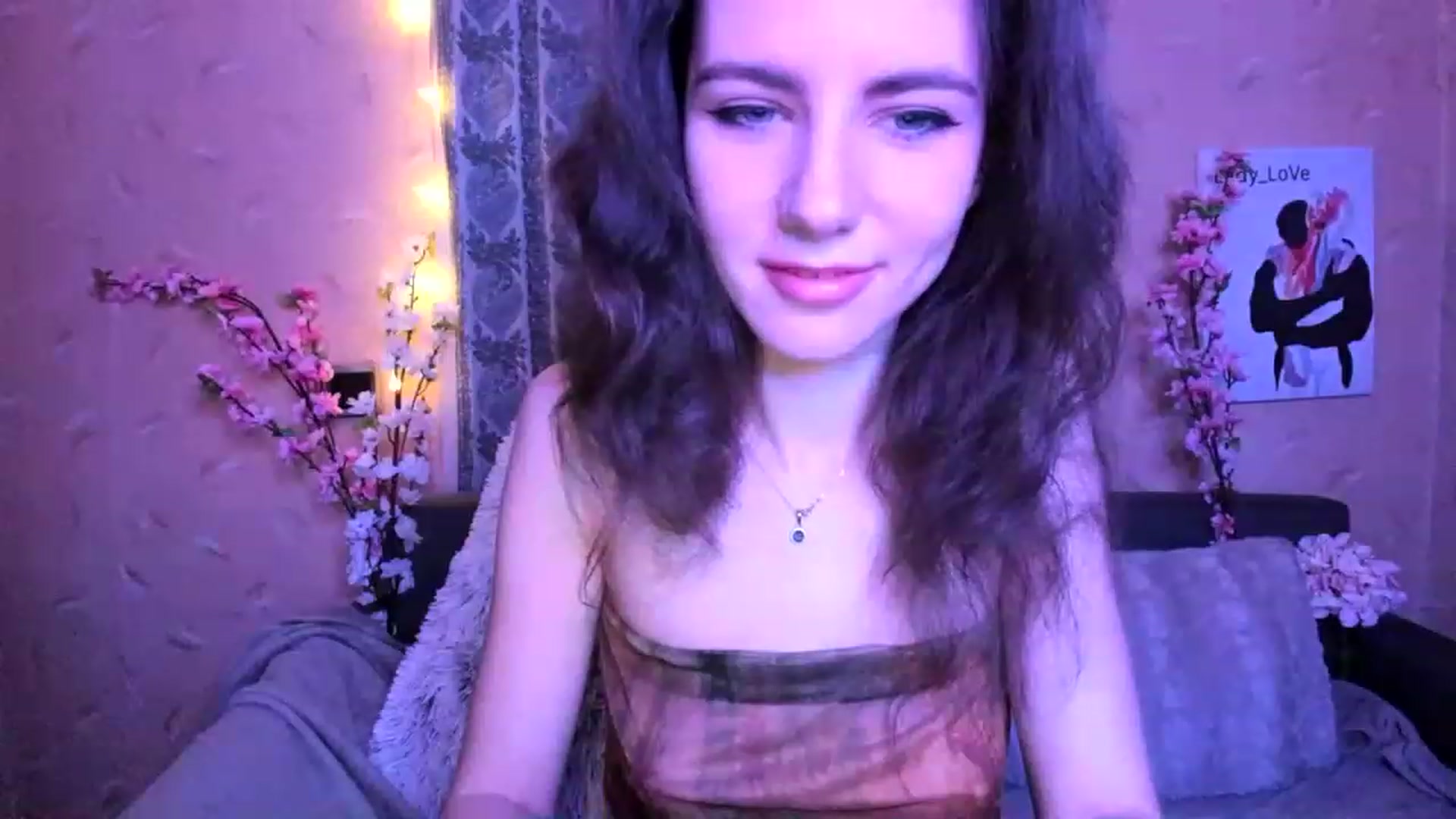 Gallery image thumbnail from Lady_LoVe7's myfreecams stream on, 12/15/2022, 14:17 image 18 of 20