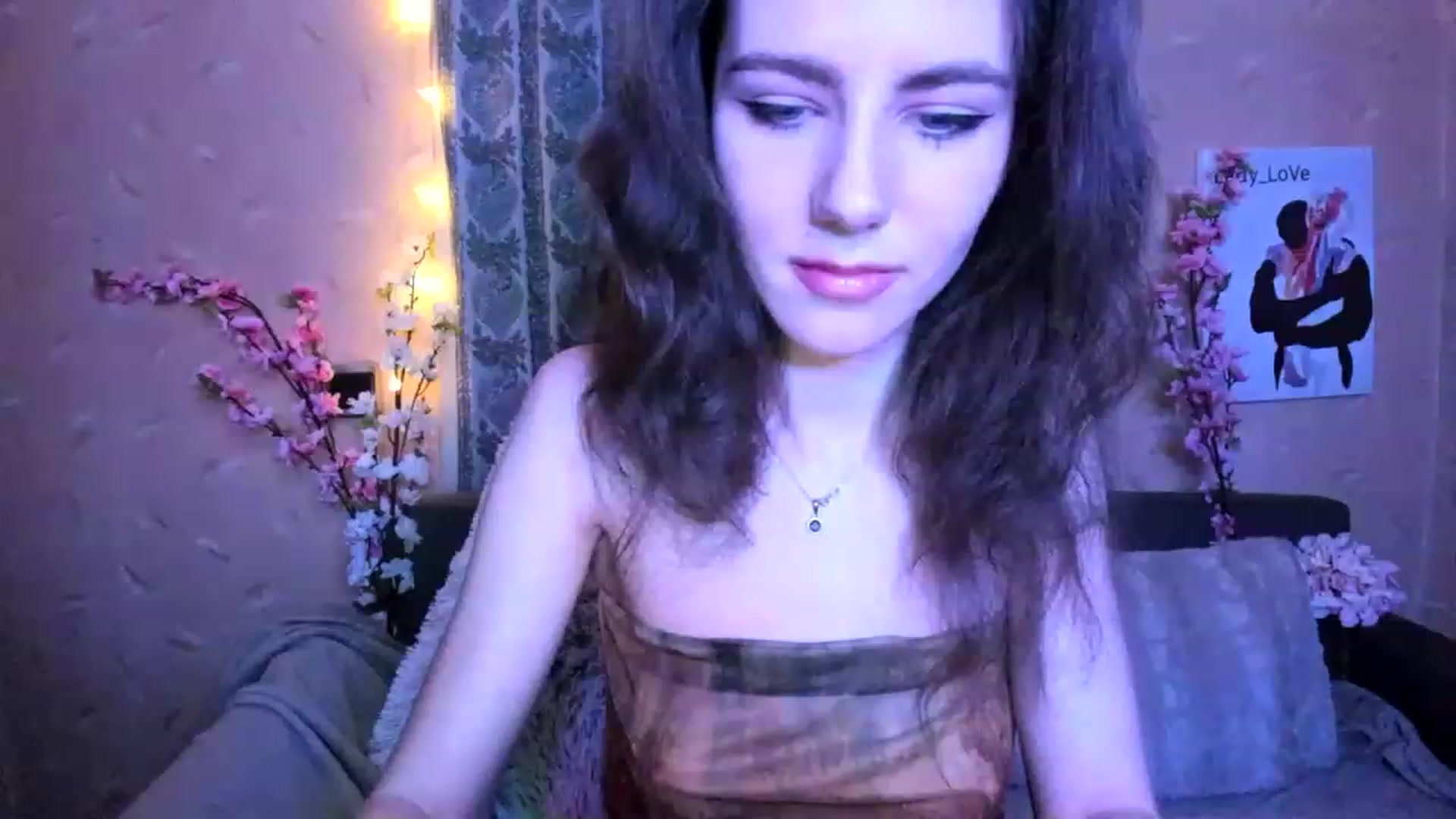 Gallery image thumbnail from Lady_LoVe7's myfreecams stream on, 12/15/2022, 14:17 image 19 of 20