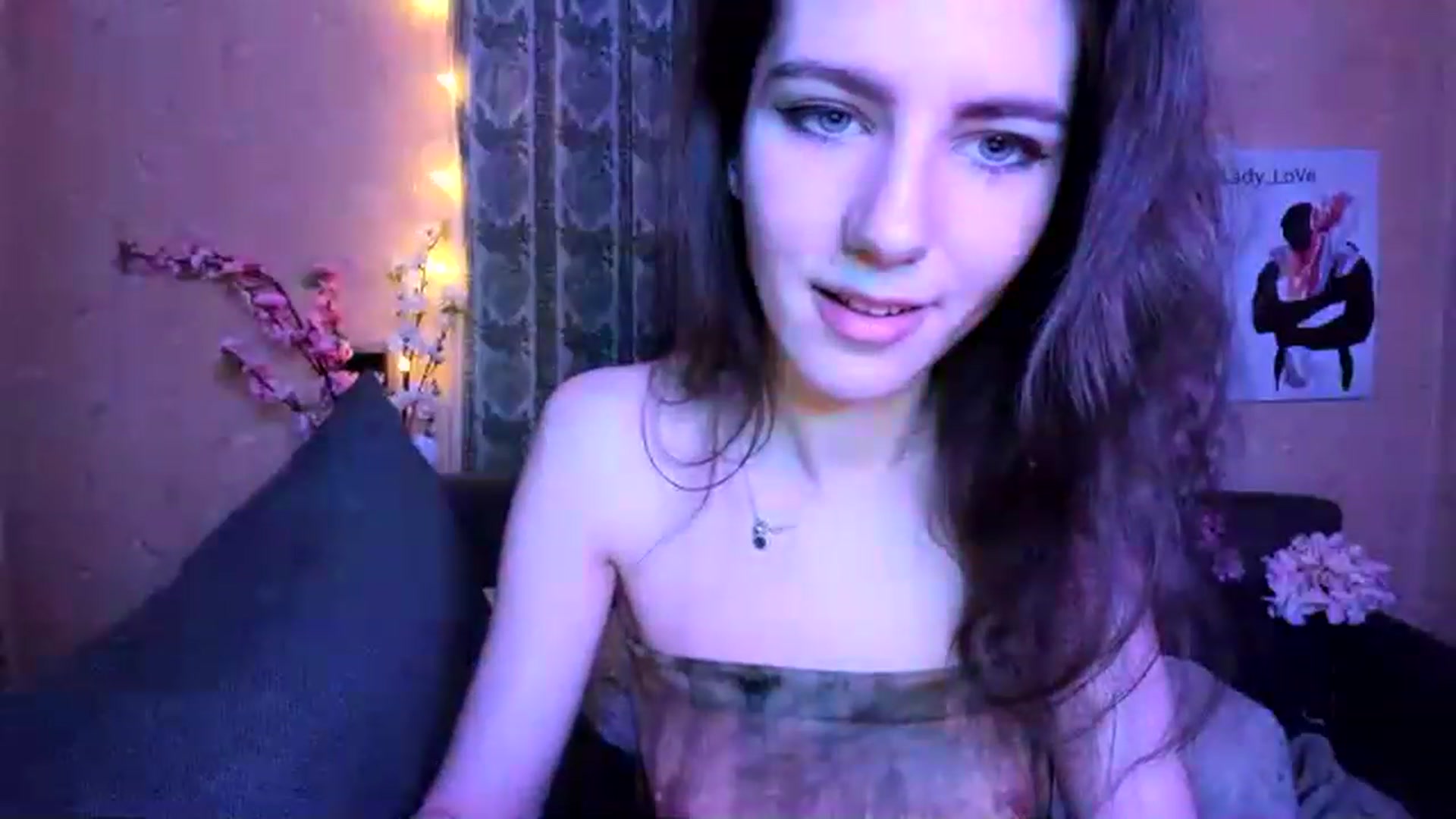 Gallery image thumbnail from Lady_LoVe7's myfreecams stream on, 12/15/2022, 16:01 image 14 of 20